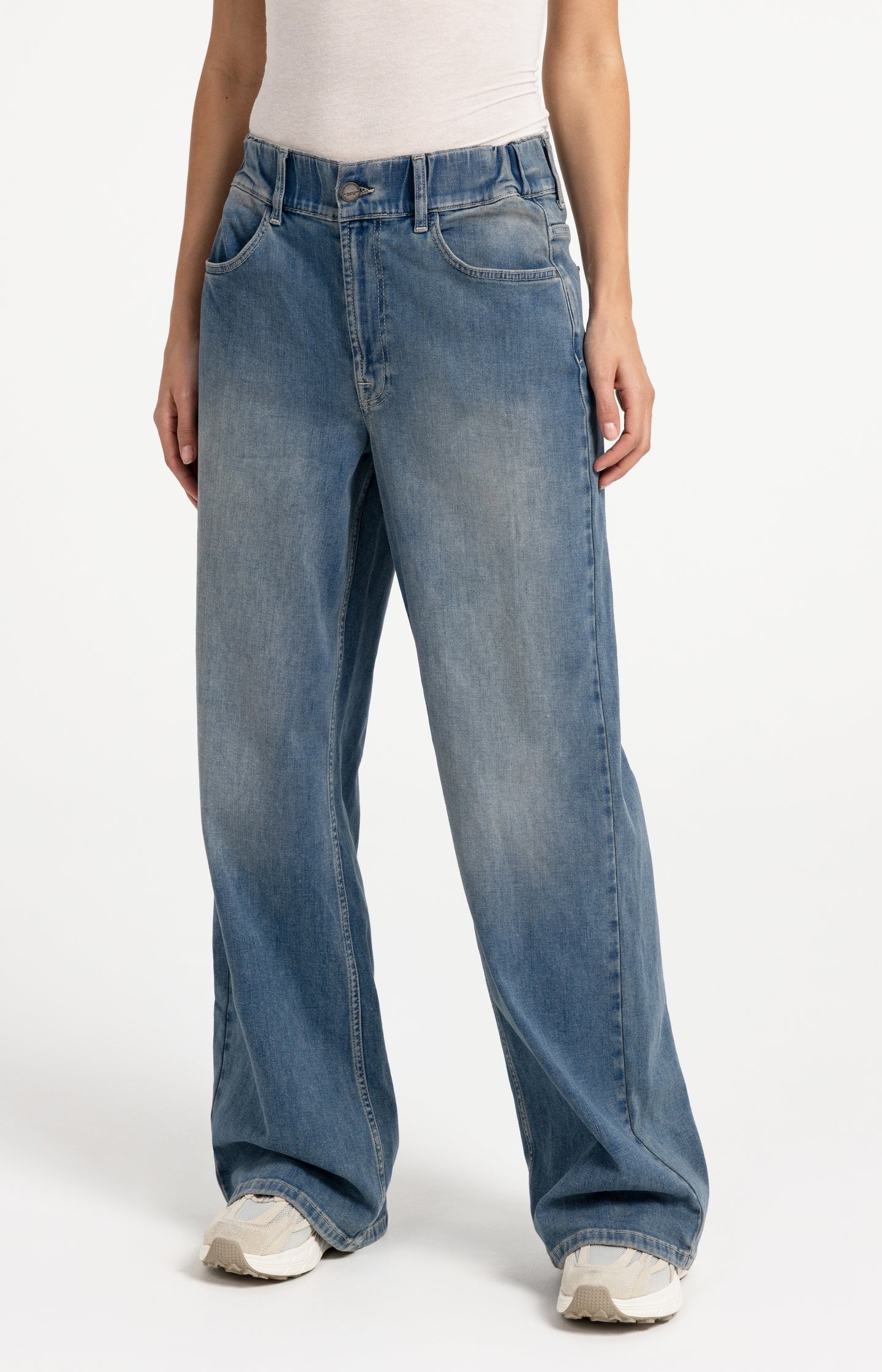 Extra long wide leg jeans - L32