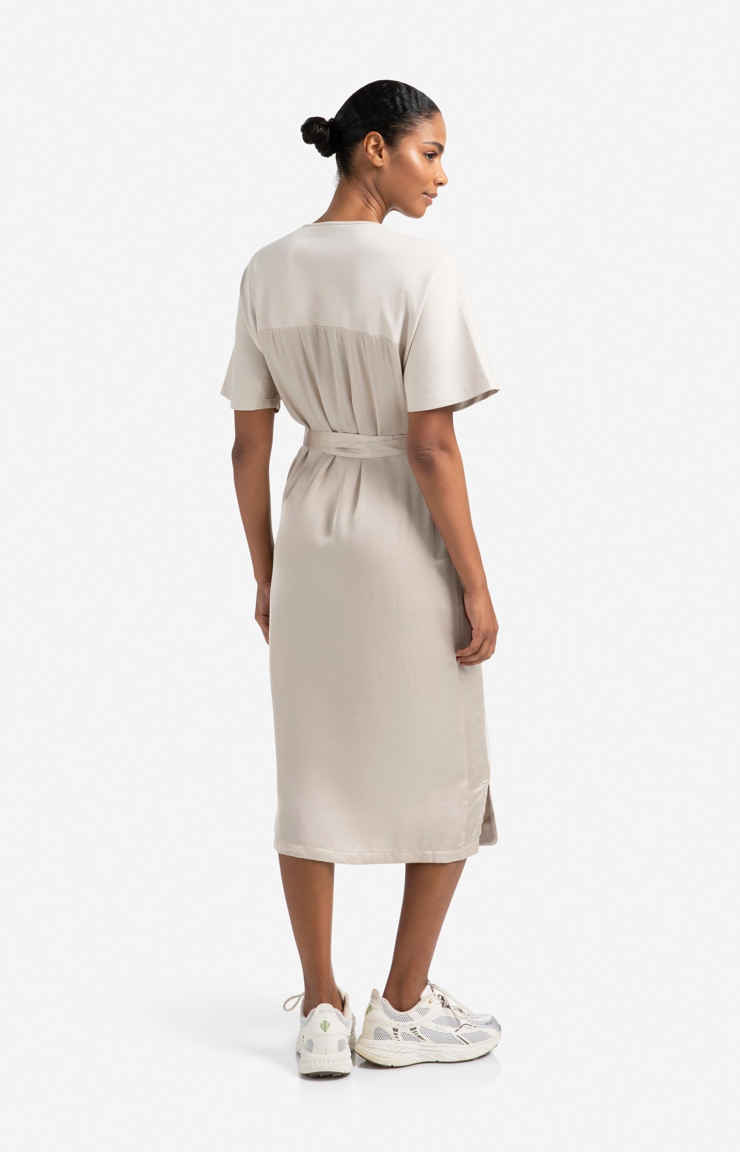 Fabric mix midi dress with tie belt - Type: lookbook