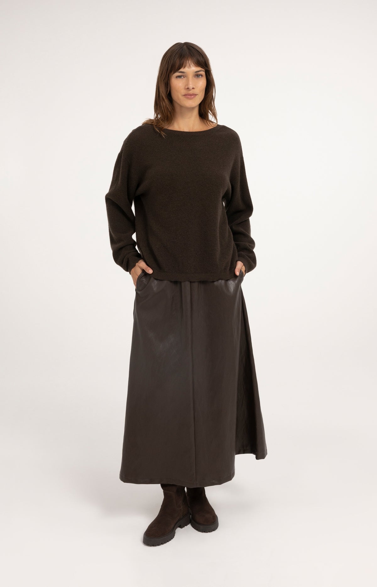 Faux leather midi skirt with pockets - Brown