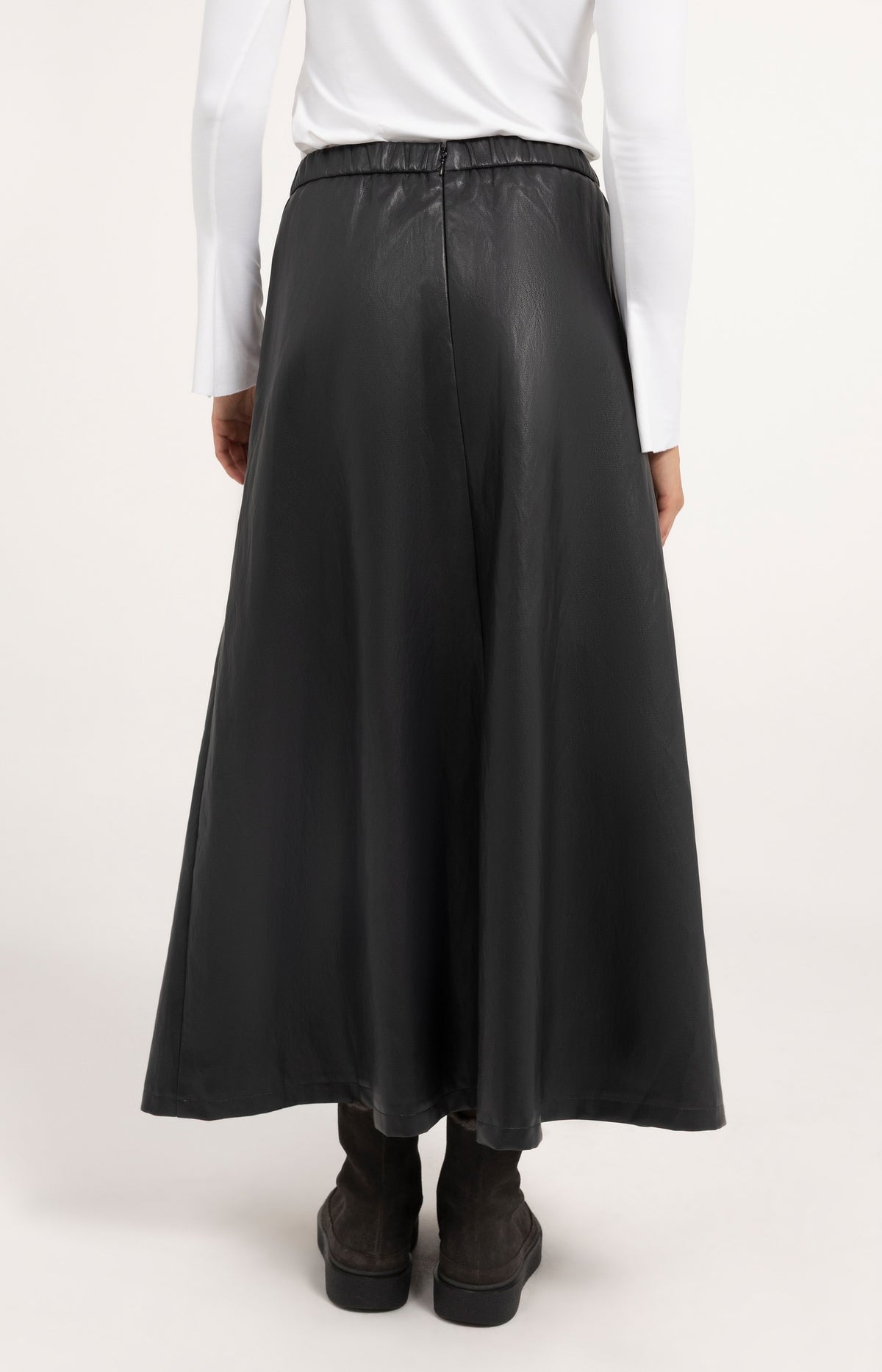 Faux leather midi skirt with pockets - Hole Black