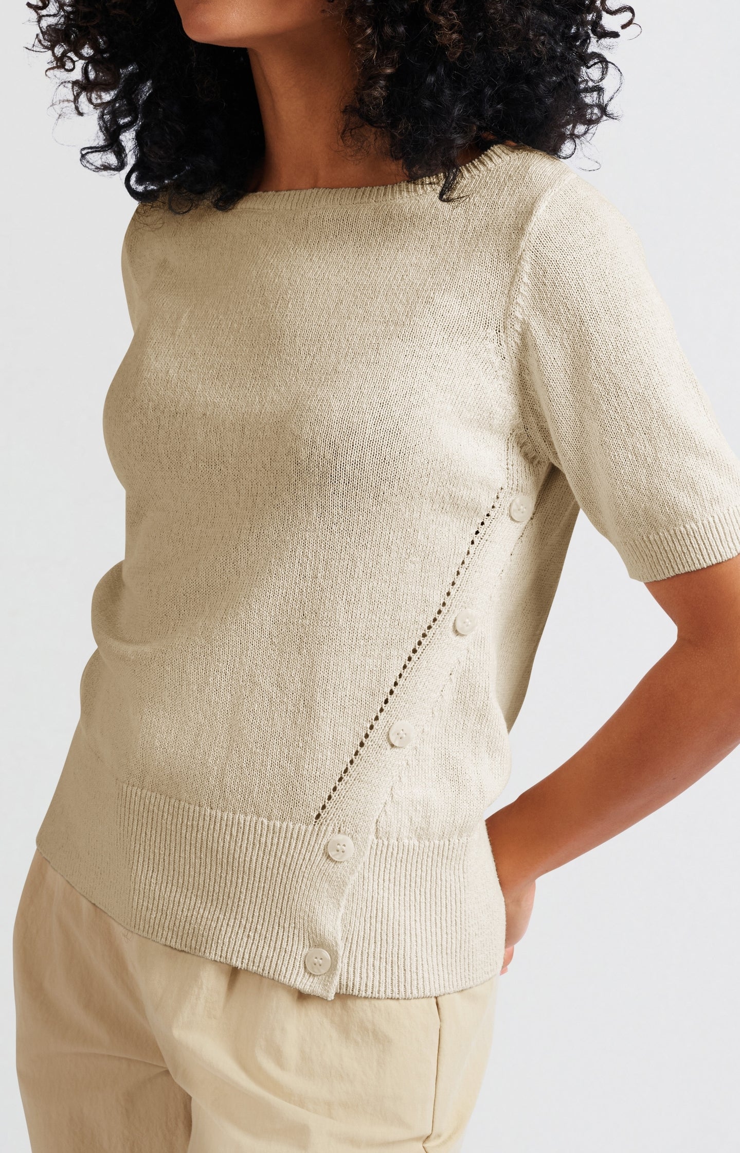 Fine knit sweater with boat neckline and short sleeves - Type: lookbook