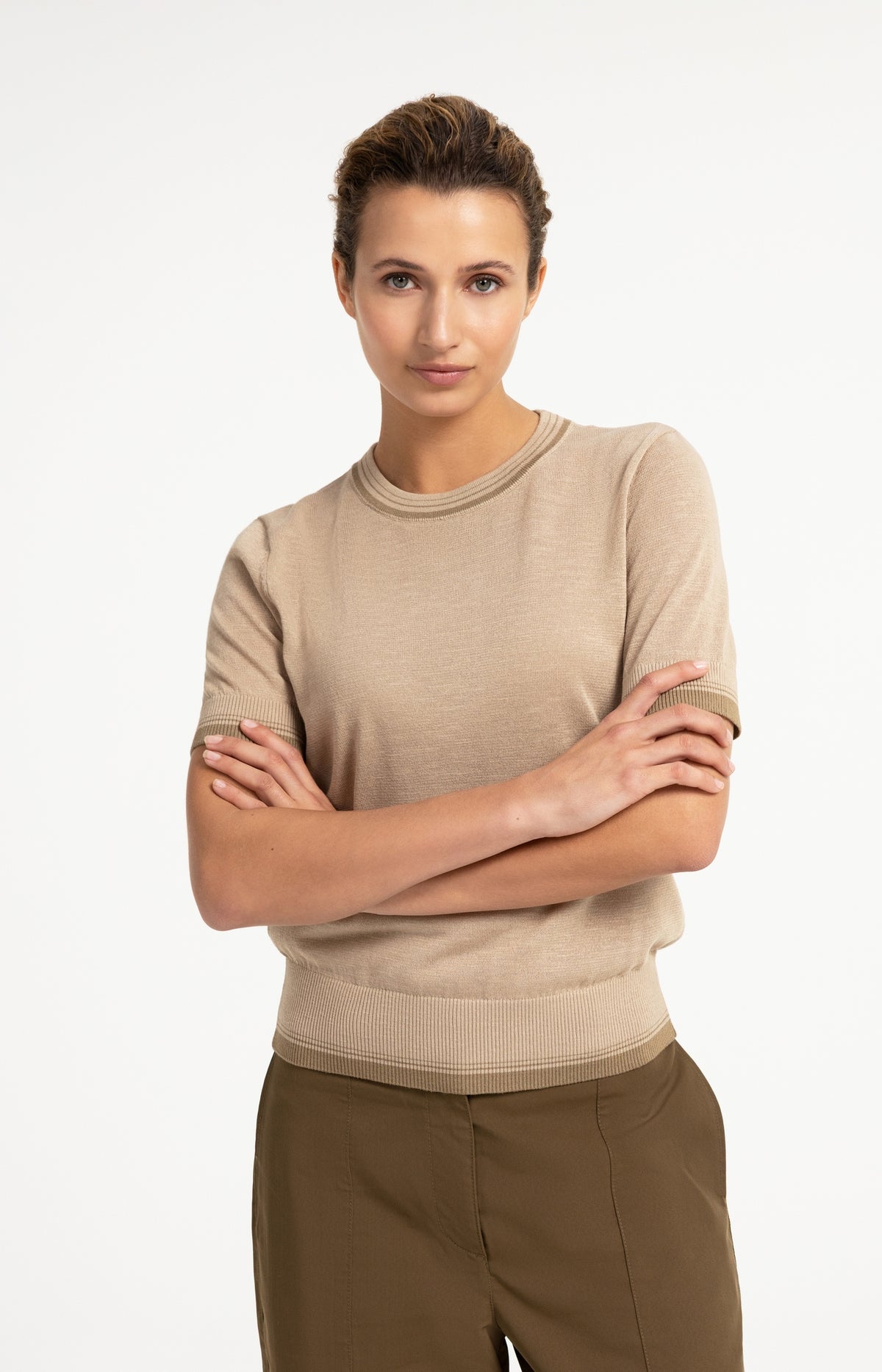 Fine-knit sweater with short sleeves and contrast trims - Beige