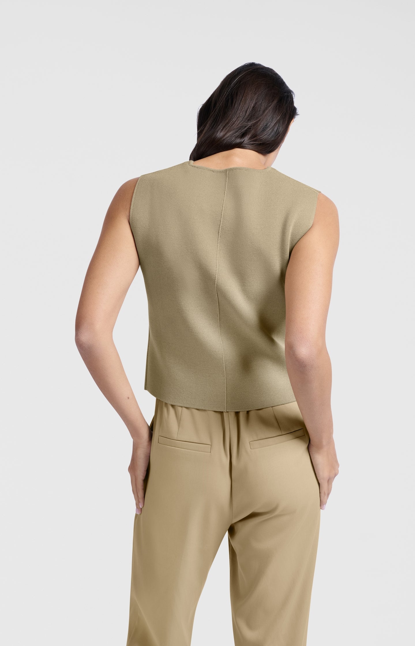 Fine knitted gilet with V-neck