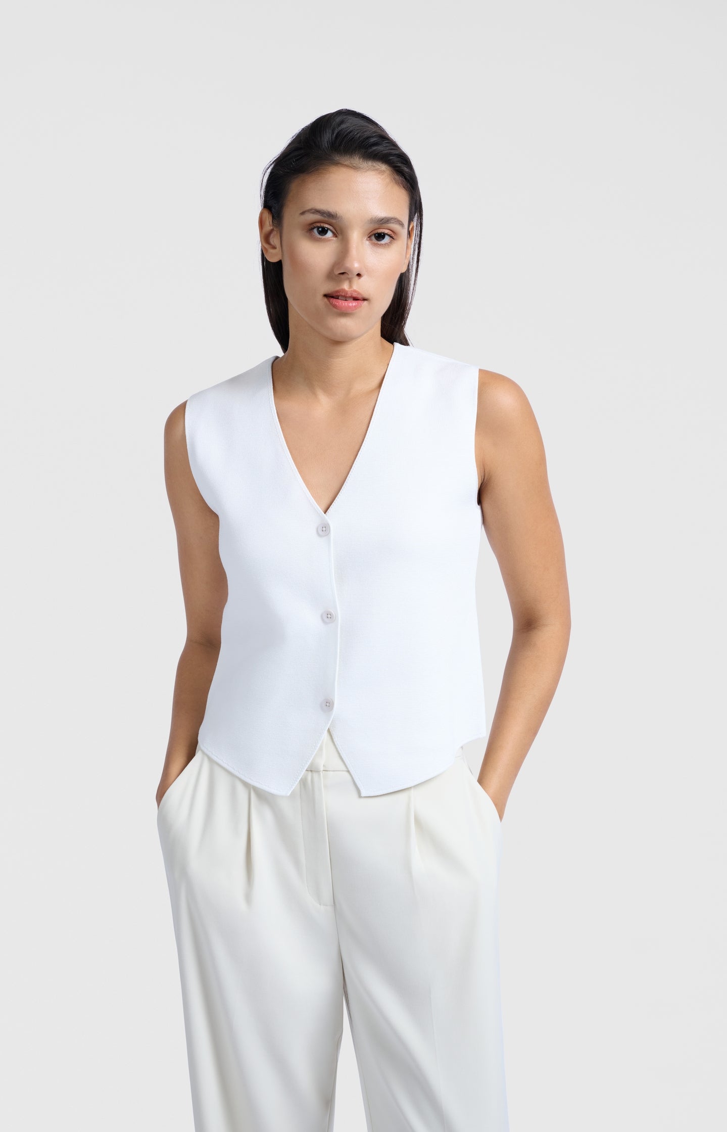 Fine knitted gilet with V-neck