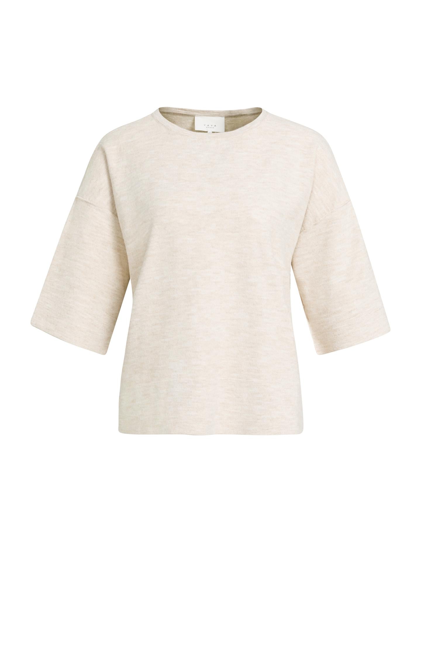 Fine knitted oversized T-shirt with half-length sleeves