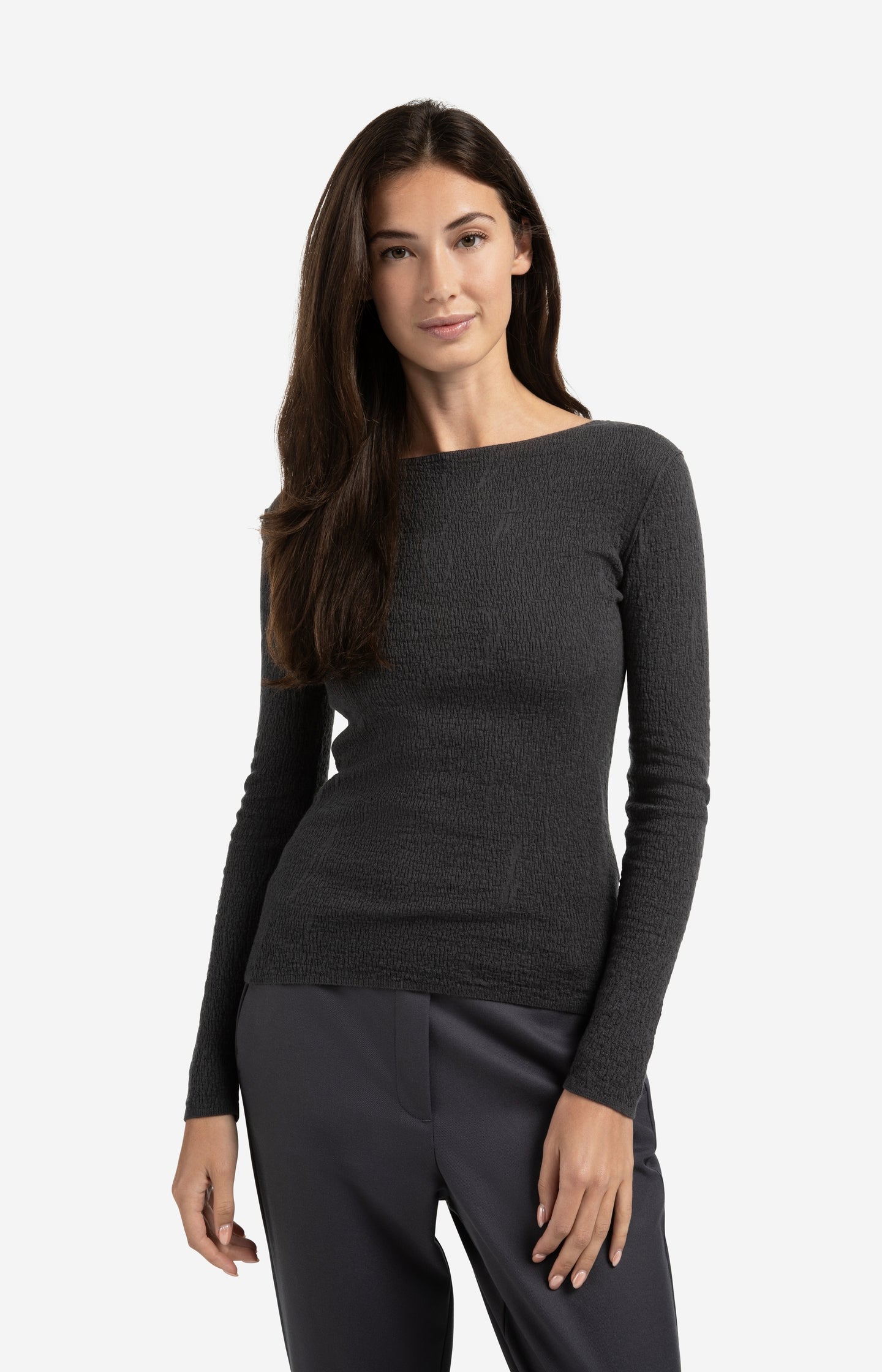 Fine knitted top with texture and long sleeves