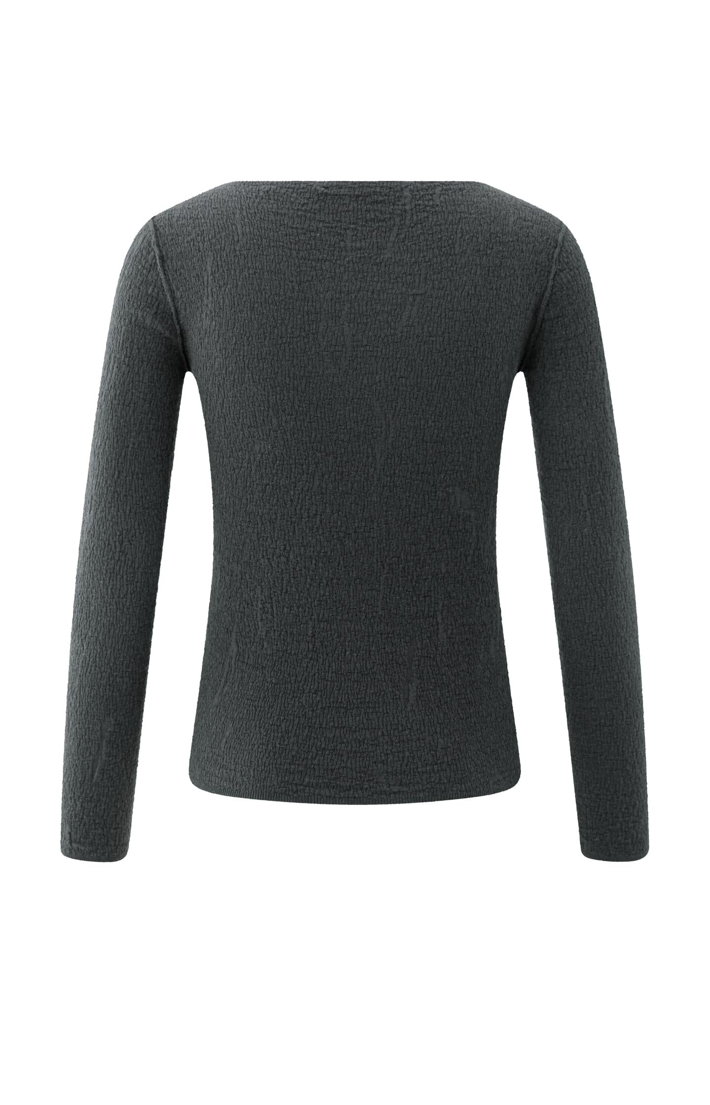 Fine knitted top with texture and long sleeves