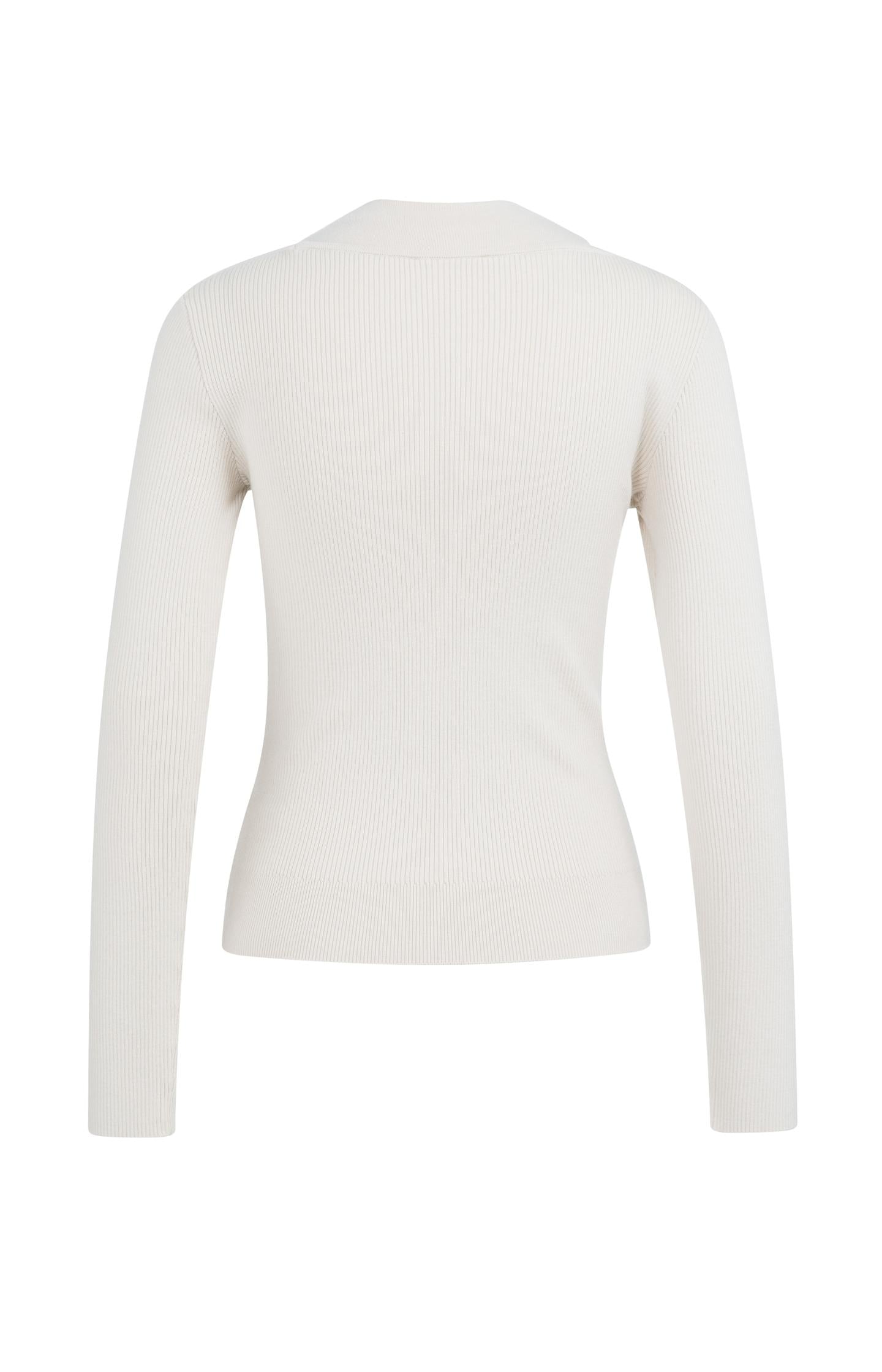 Fine ribbed sweater with layered neckline and fitted fit