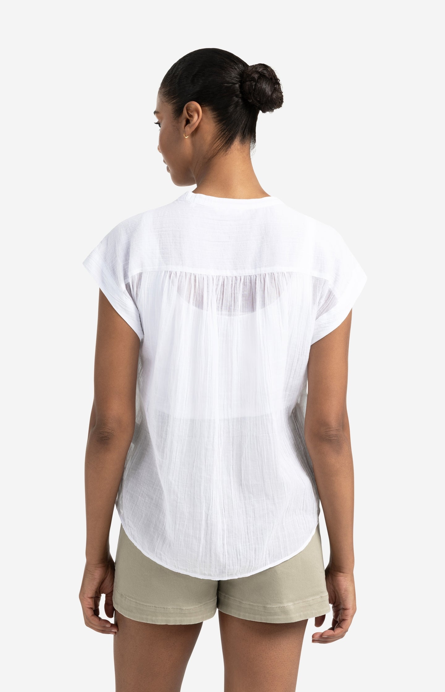 Flowy blouse with polo collar and cap sleeves