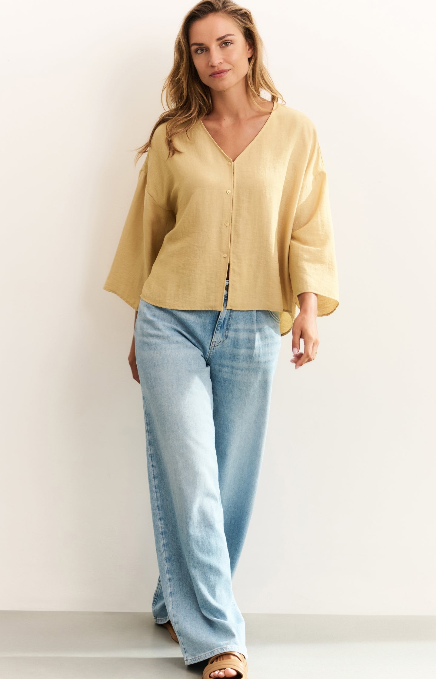 Flowy V-neck blouse with loose fit