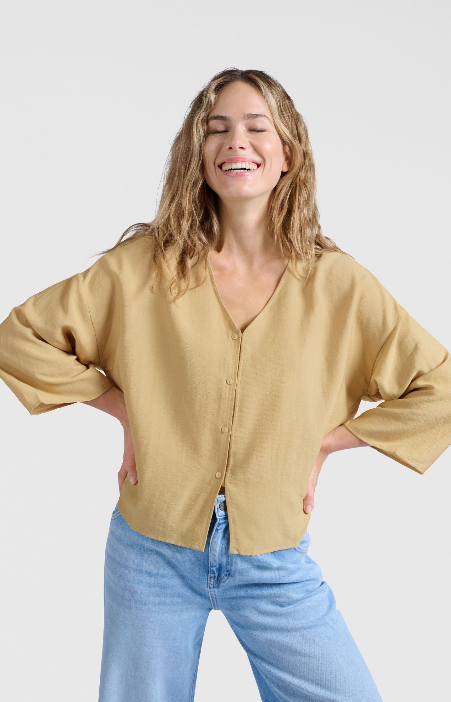 Flowy V-neck blouse with loose fit