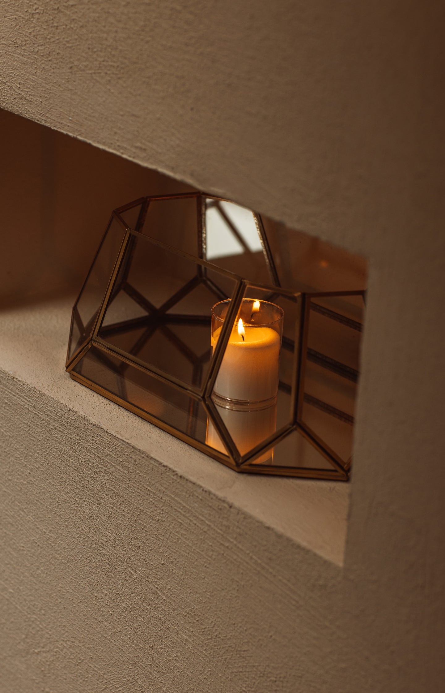Glass candle holder with mirrored base - Type: lookbook
