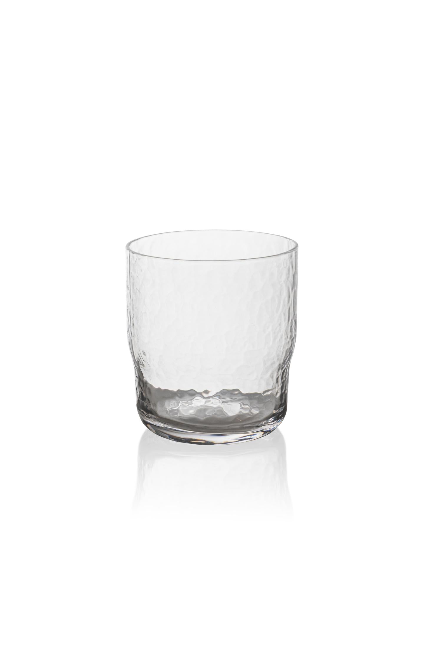 Gehämmertes Wasserglas