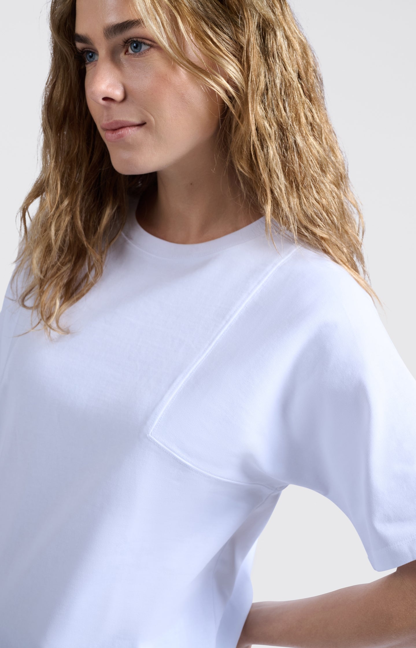 Heavyweight T-shirt with subtle stitch details