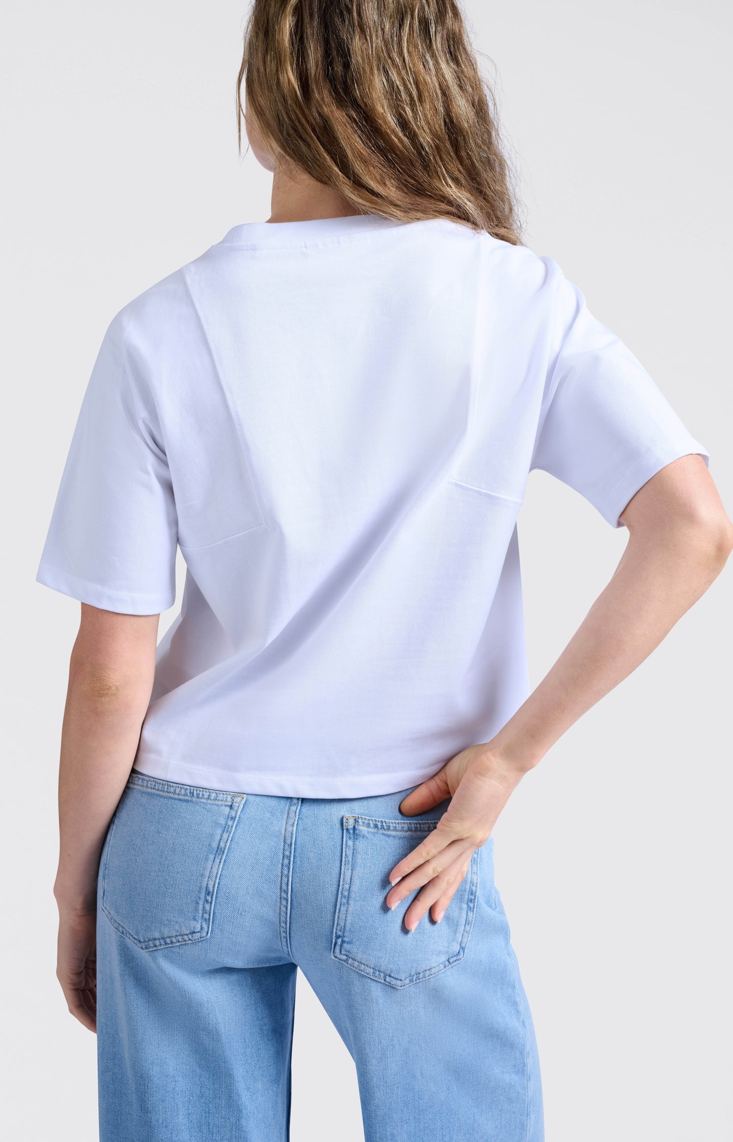 Heavyweight T-shirt with subtle stitch details