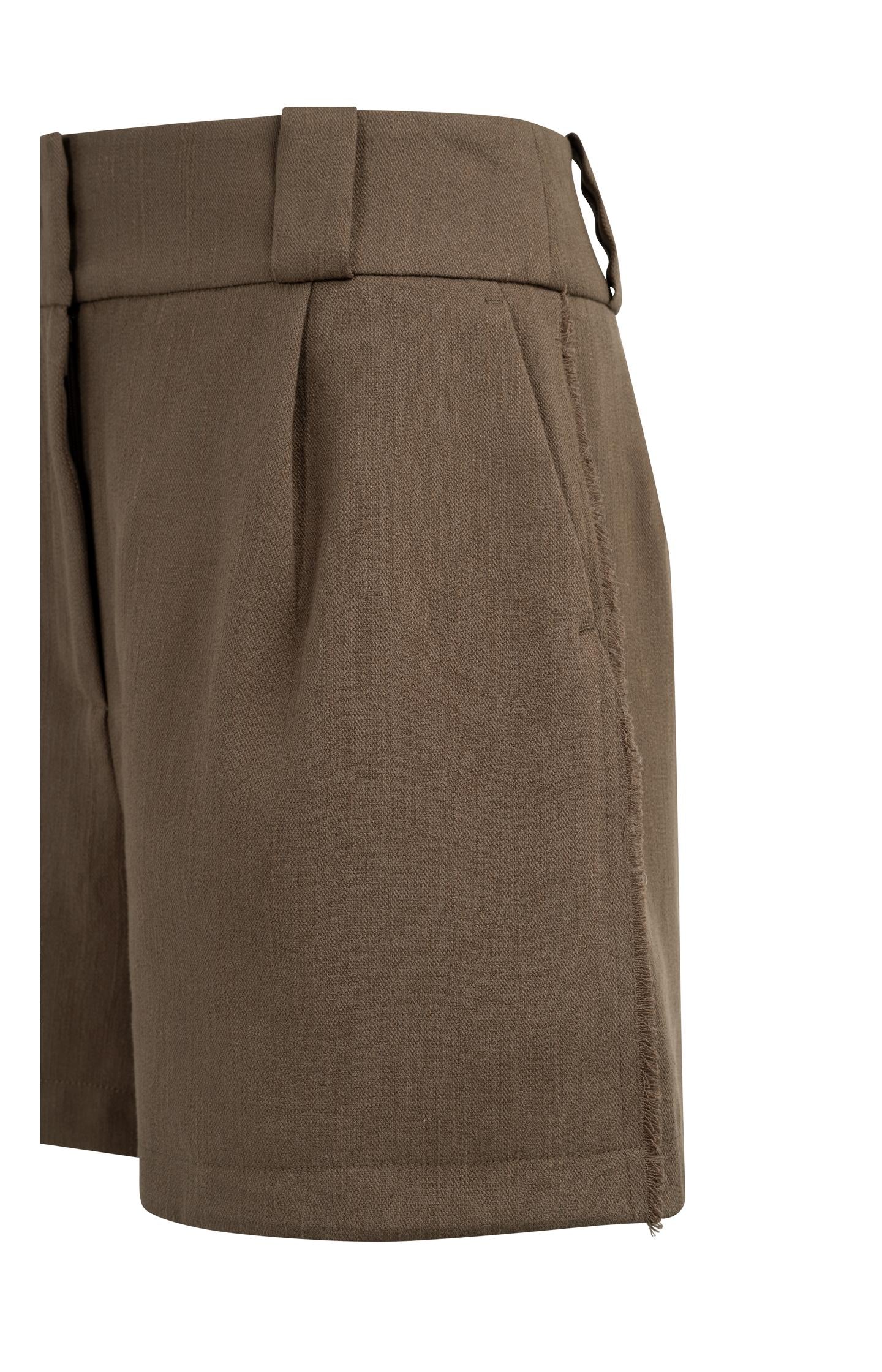 High-waisted shorts in a linen blend
