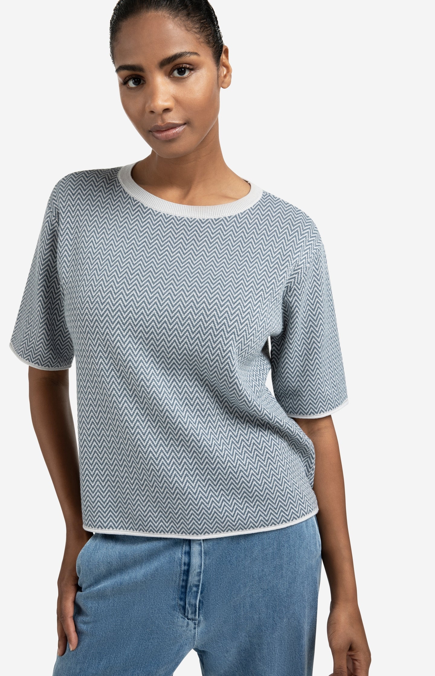 Jacquard T-shirt with zigzag pattern and short sleeves - Type: lookbook