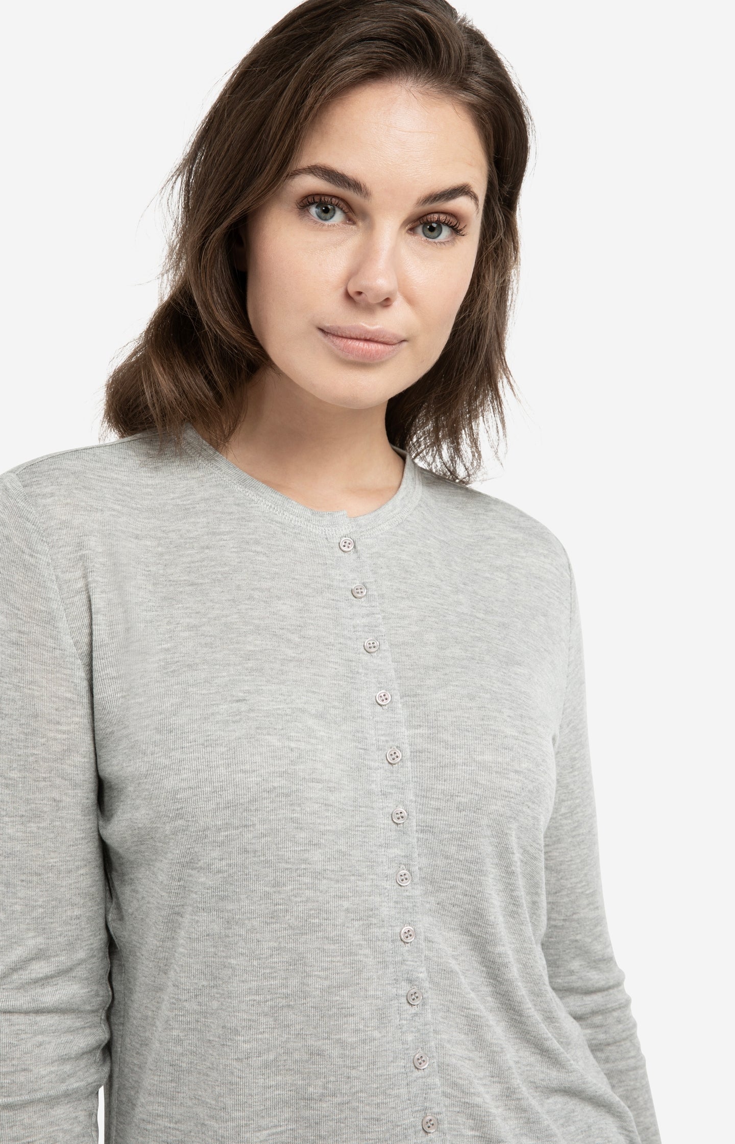 Jersey cardigan with long sleeves and fine buttons