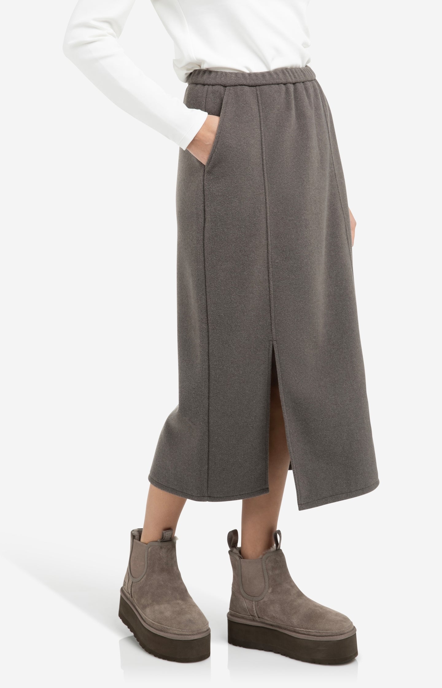 Jersey midi skirt with elastic waistband and front slit