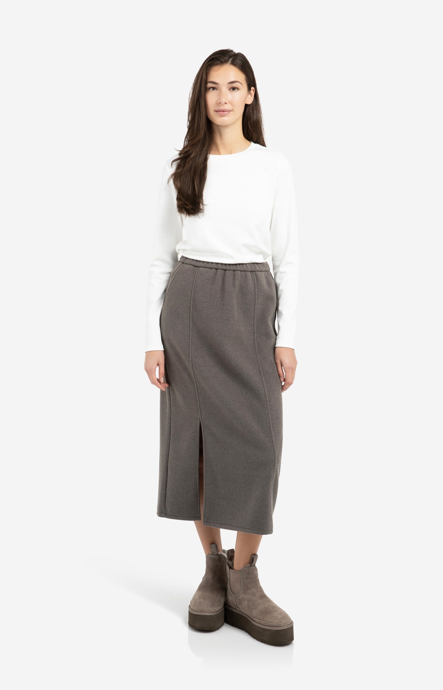 Jersey midi skirt with elastic waistband and front slit