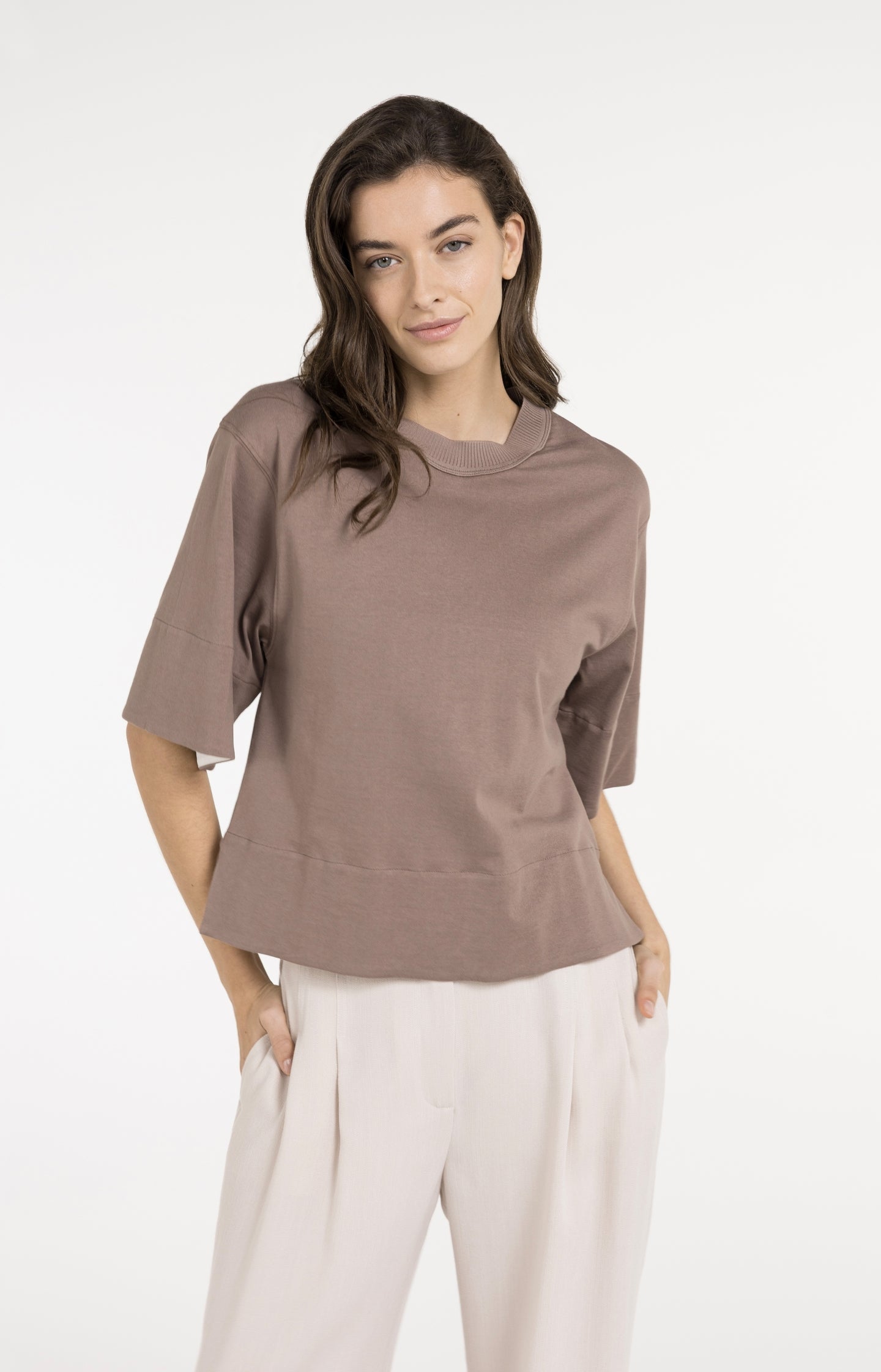 Jersey top with woven details and short sleeves