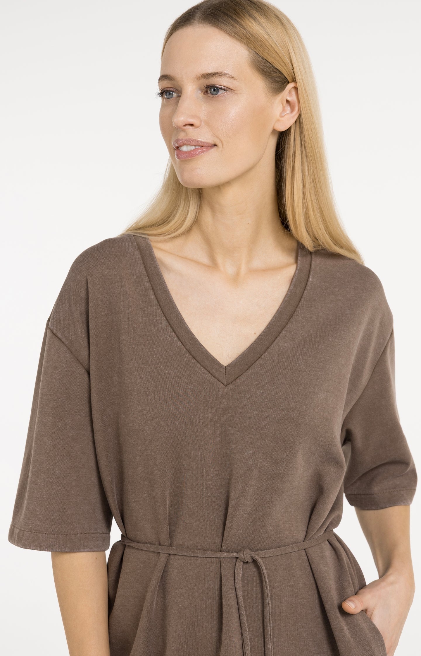 Jersey V-neck dress with washed look and tie belt