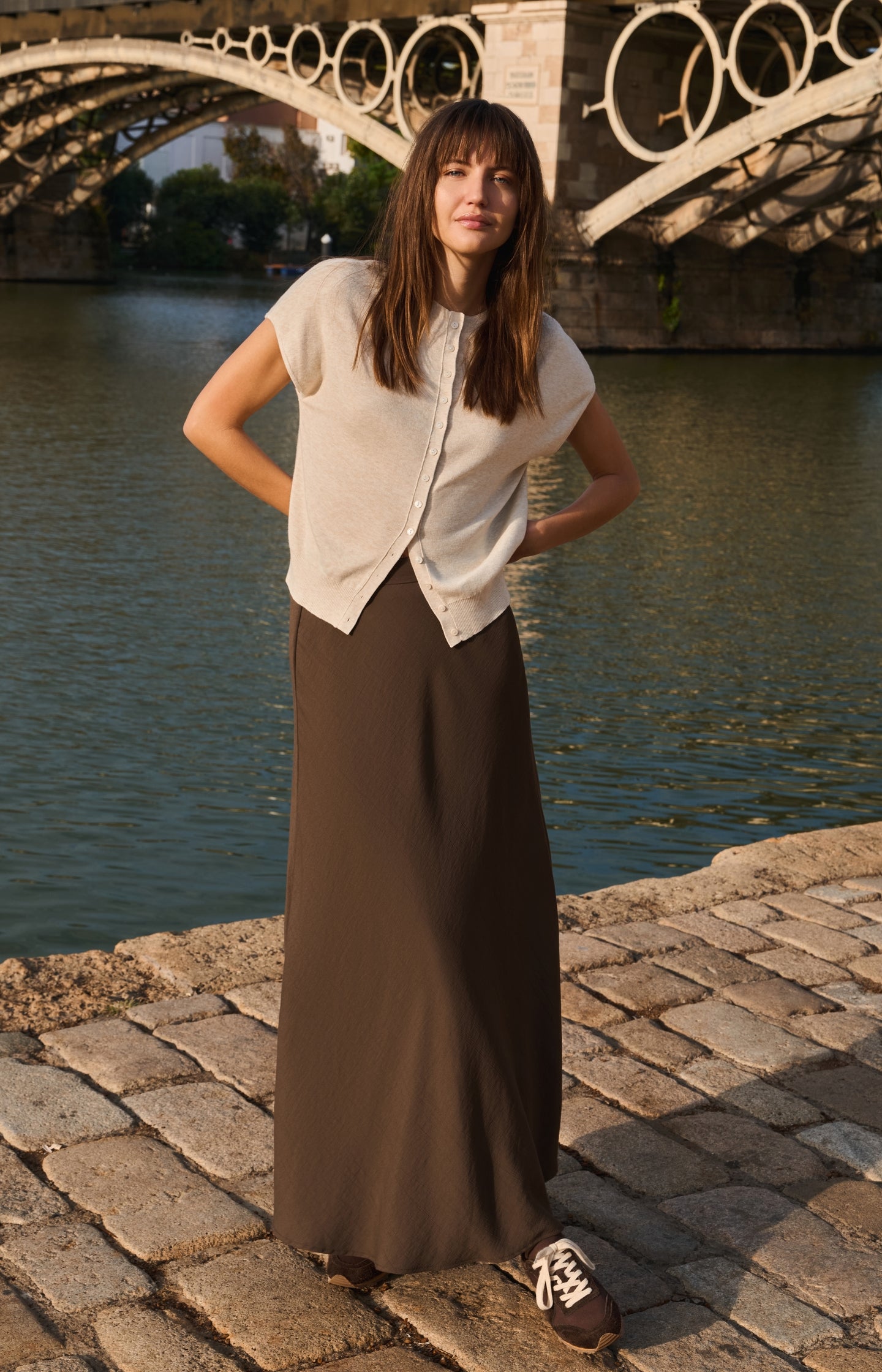 Knitted cardigan with short sleeves and front buttons - Type: lookbook