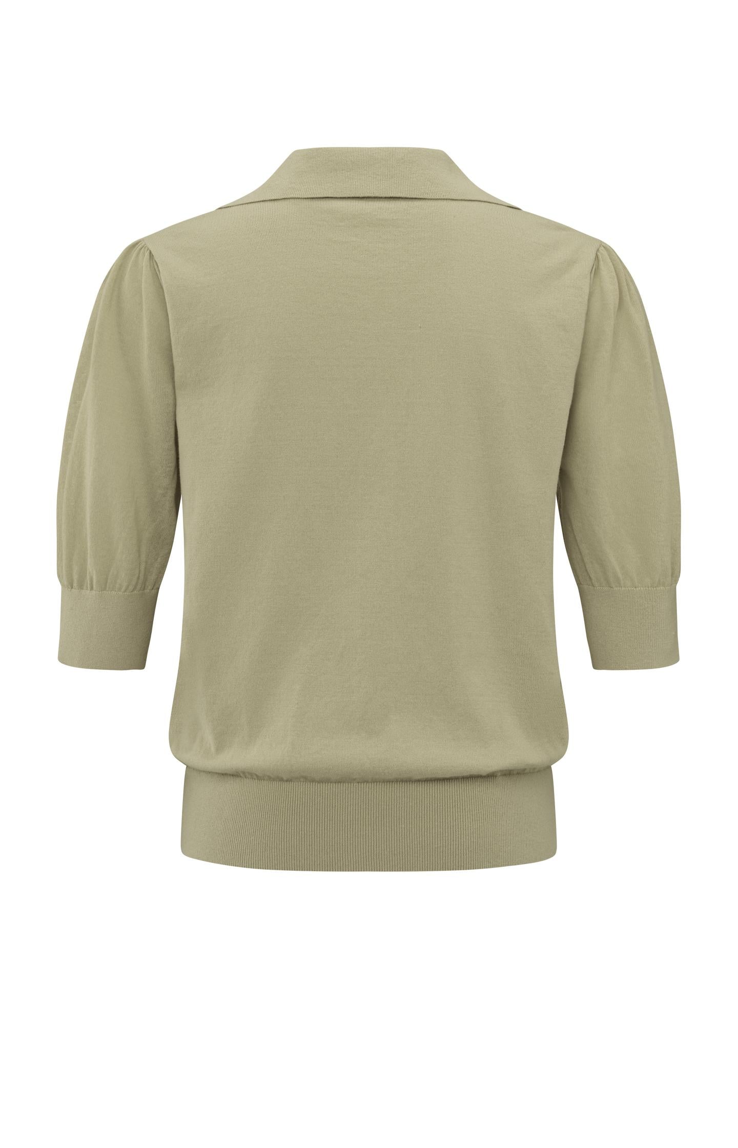 Knitted polo with half sleeves