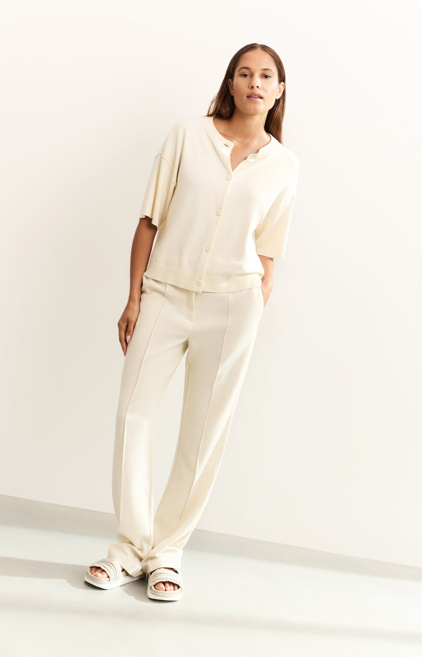 Knitted short-sleeve cardigan with ribbed details