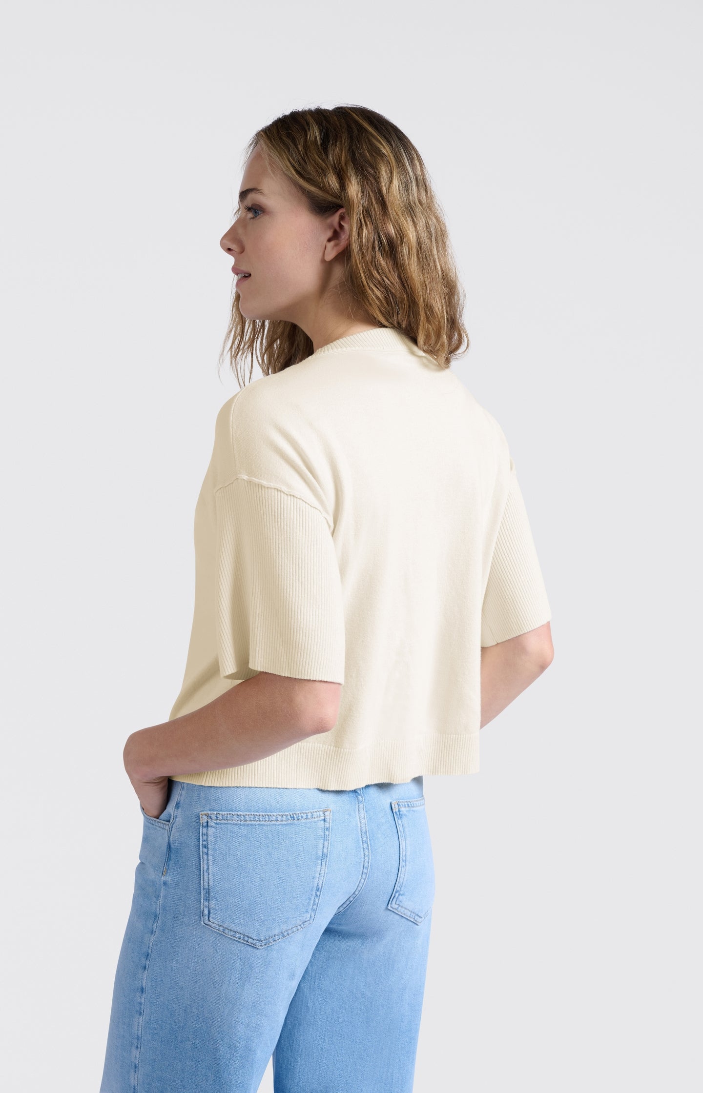 Knitted short-sleeve cardigan with ribbed details