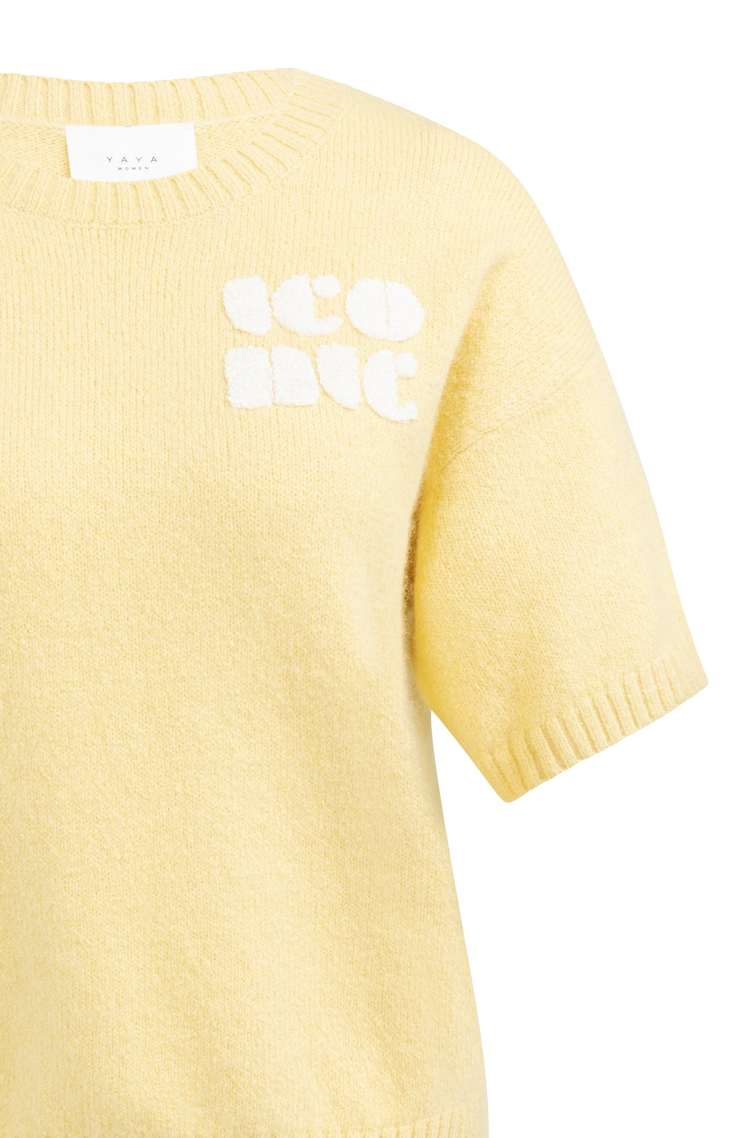 Knitted short sleeve sweater with artwork