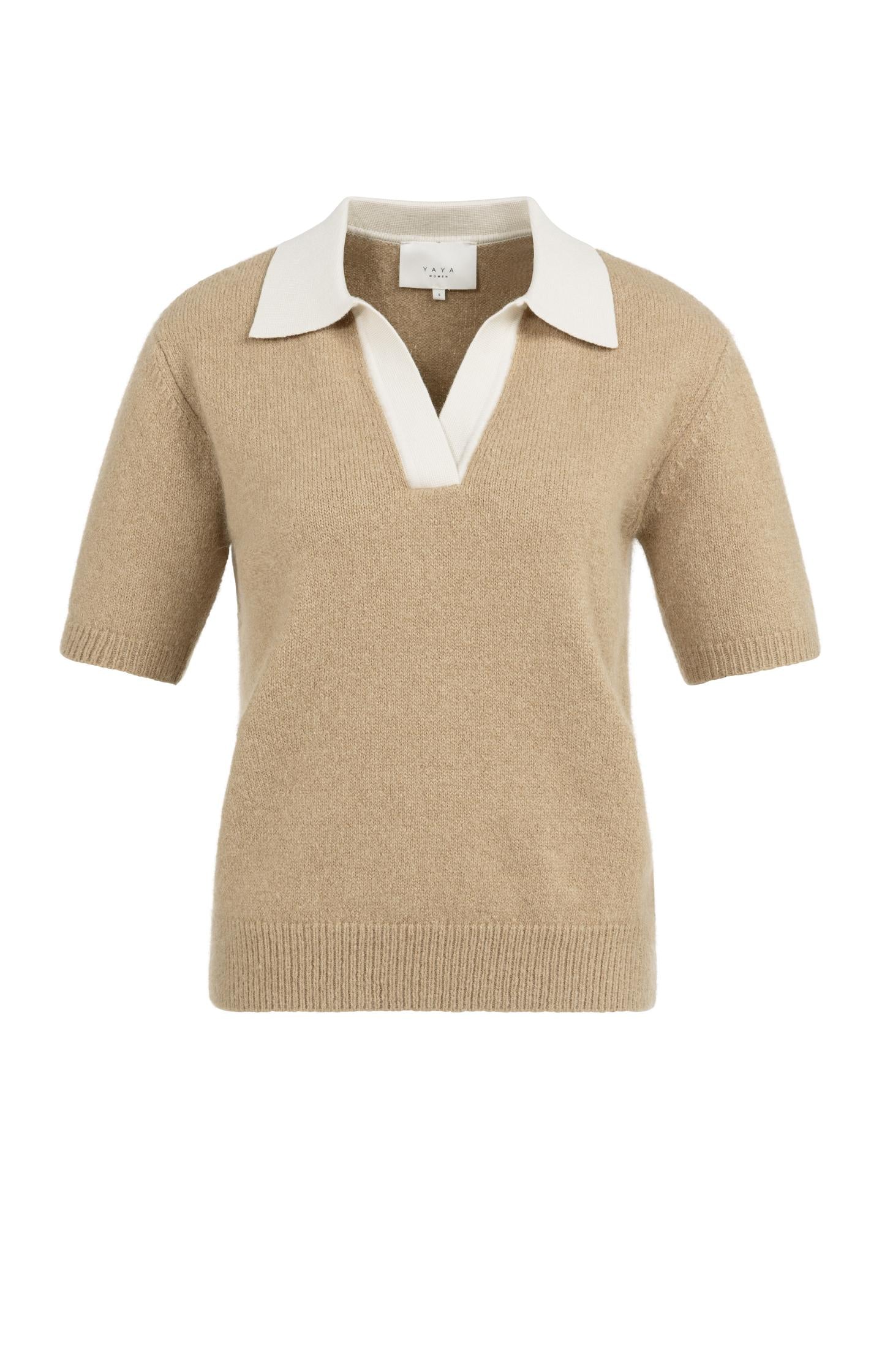 Knitted short-sleeve sweater with contrast collar - Type: product
