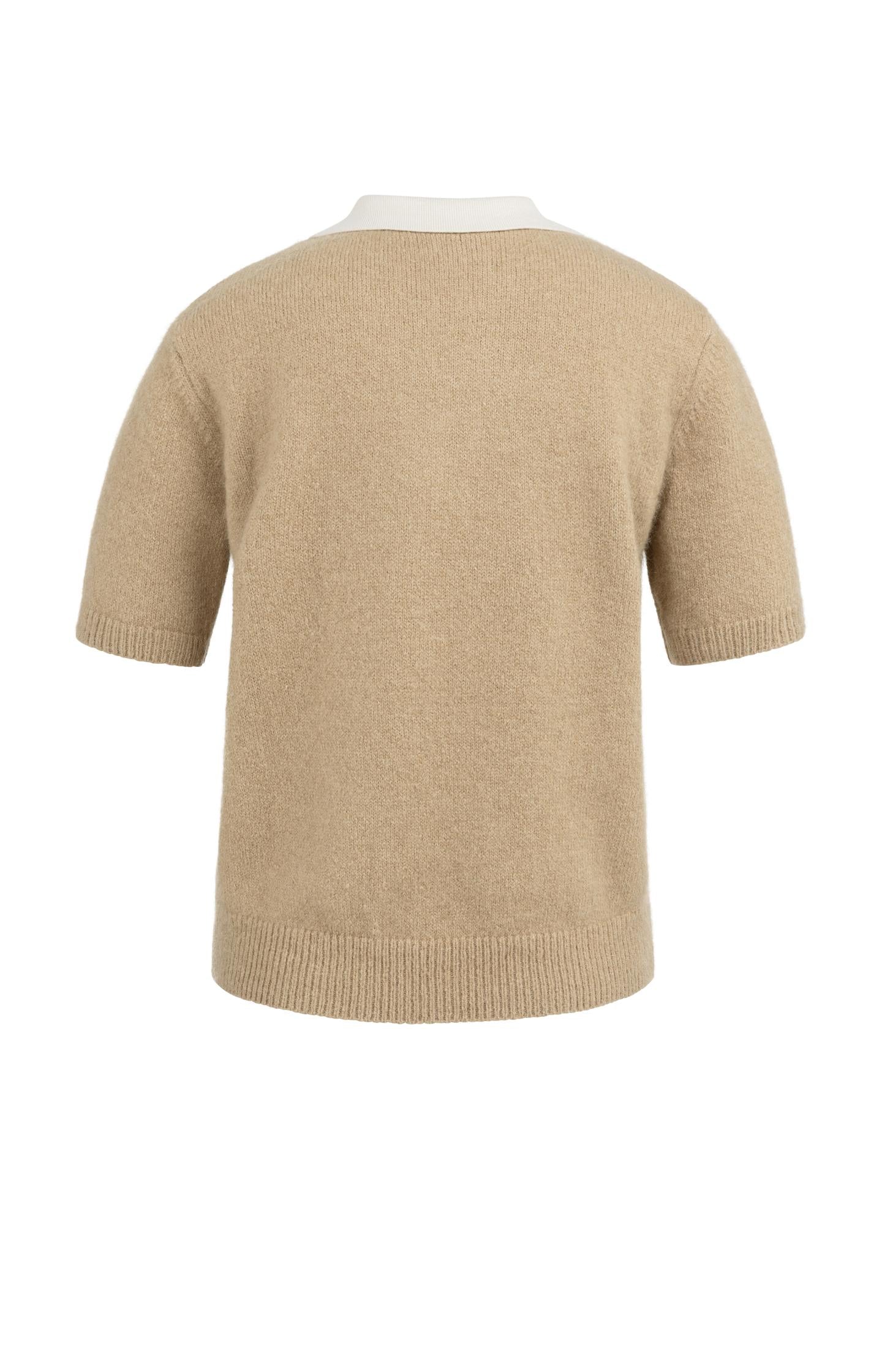Knitted short-sleeve sweater with contrast collar