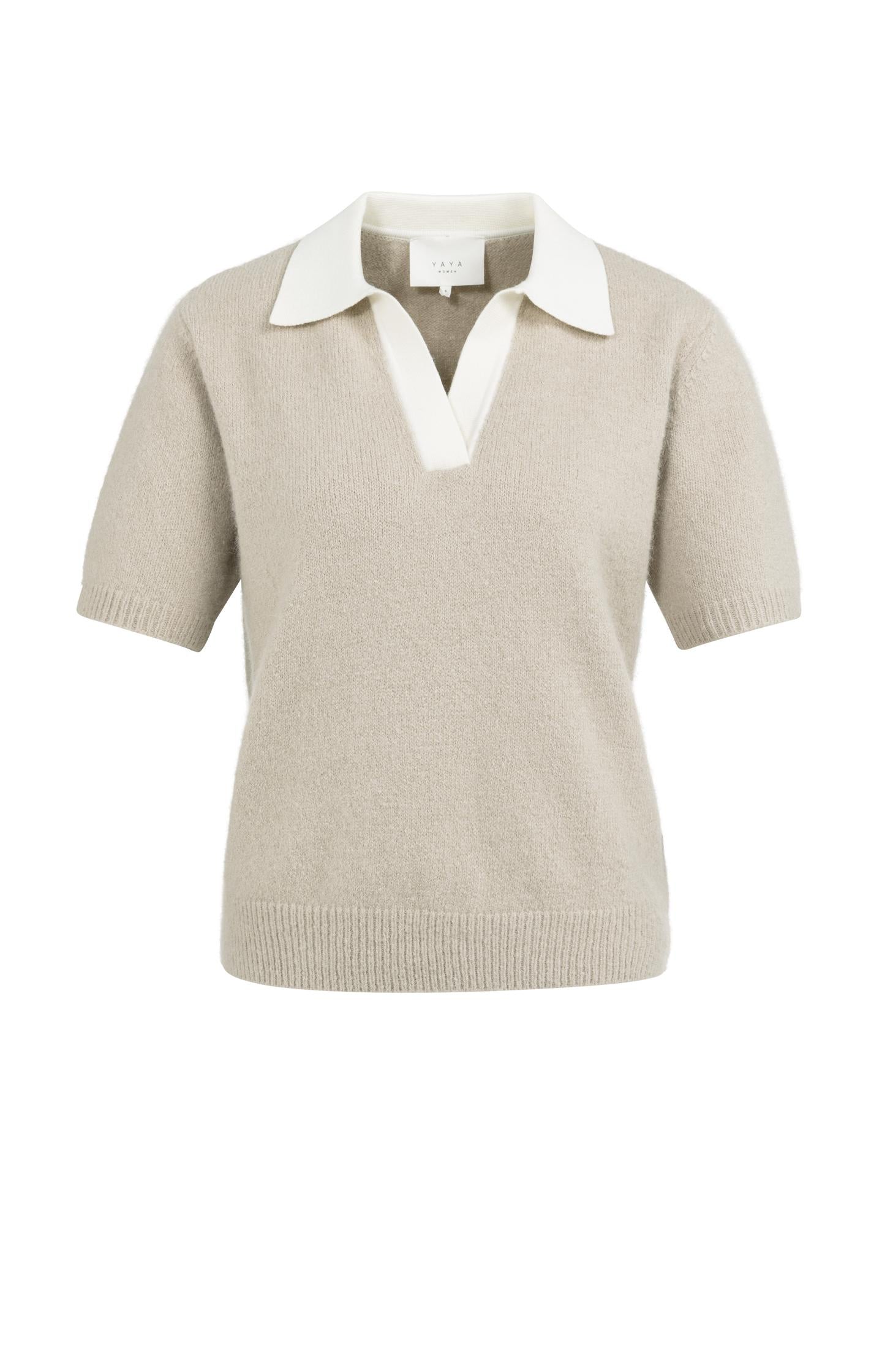 Knitted short-sleeve sweater with contrast collar - Type: product