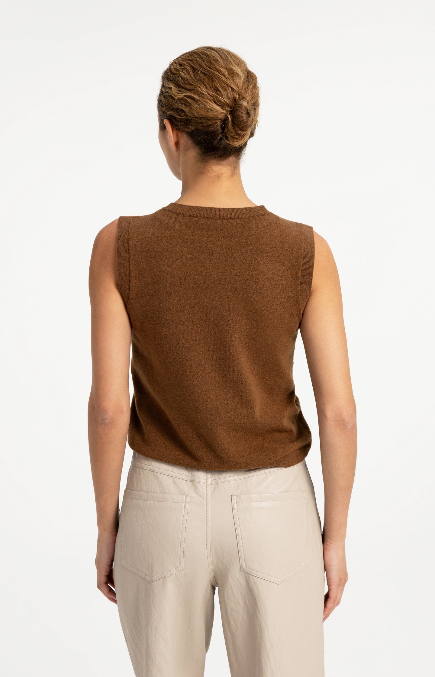 Knitted spencer with button closure - Type: lookbook