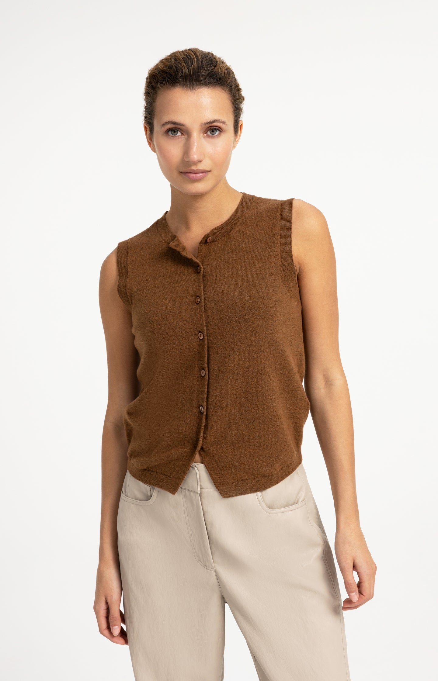 Knitted spencer with button closure - Type: lookbook