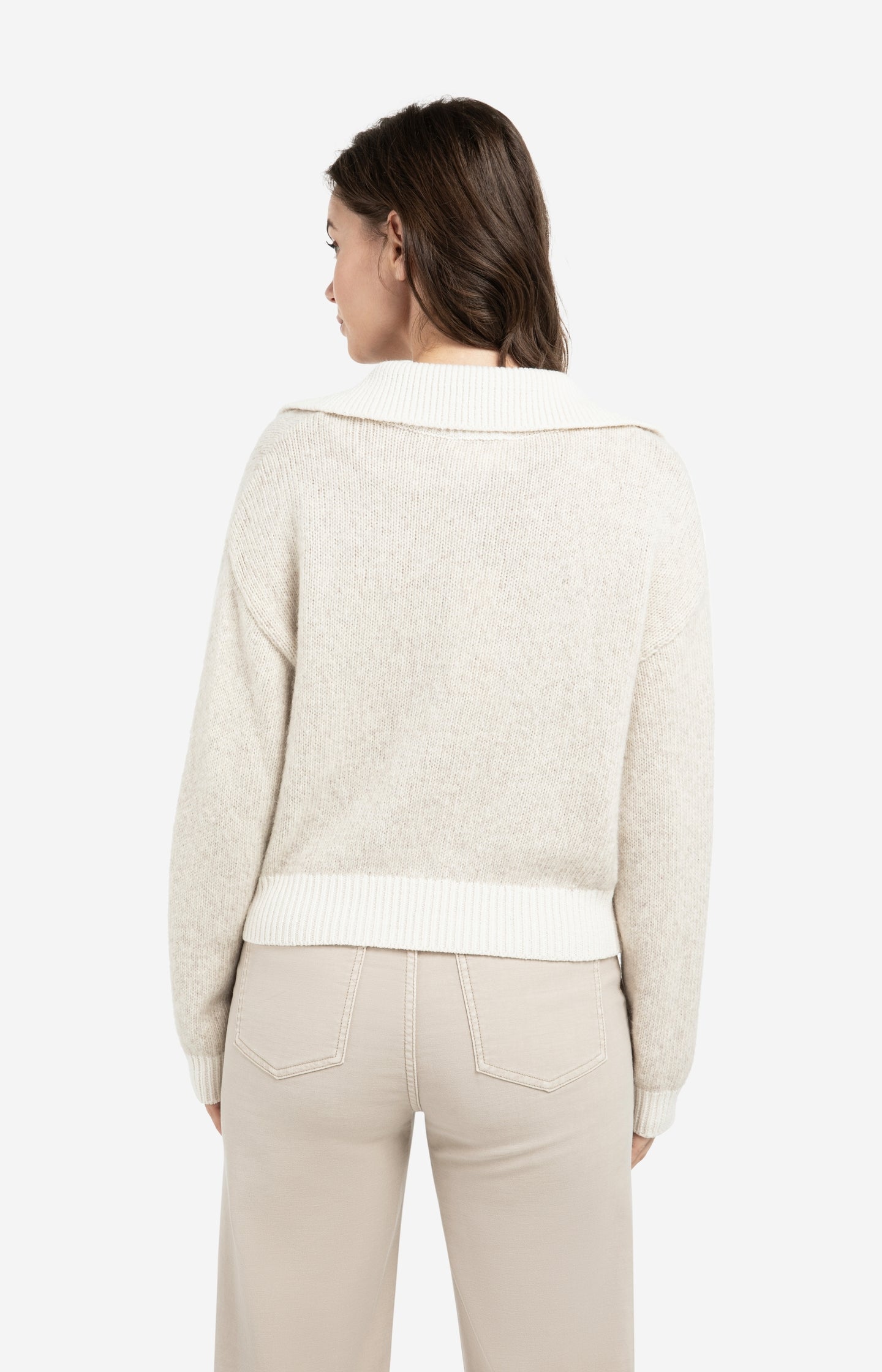 Knitted sweater with contrast collar and trims