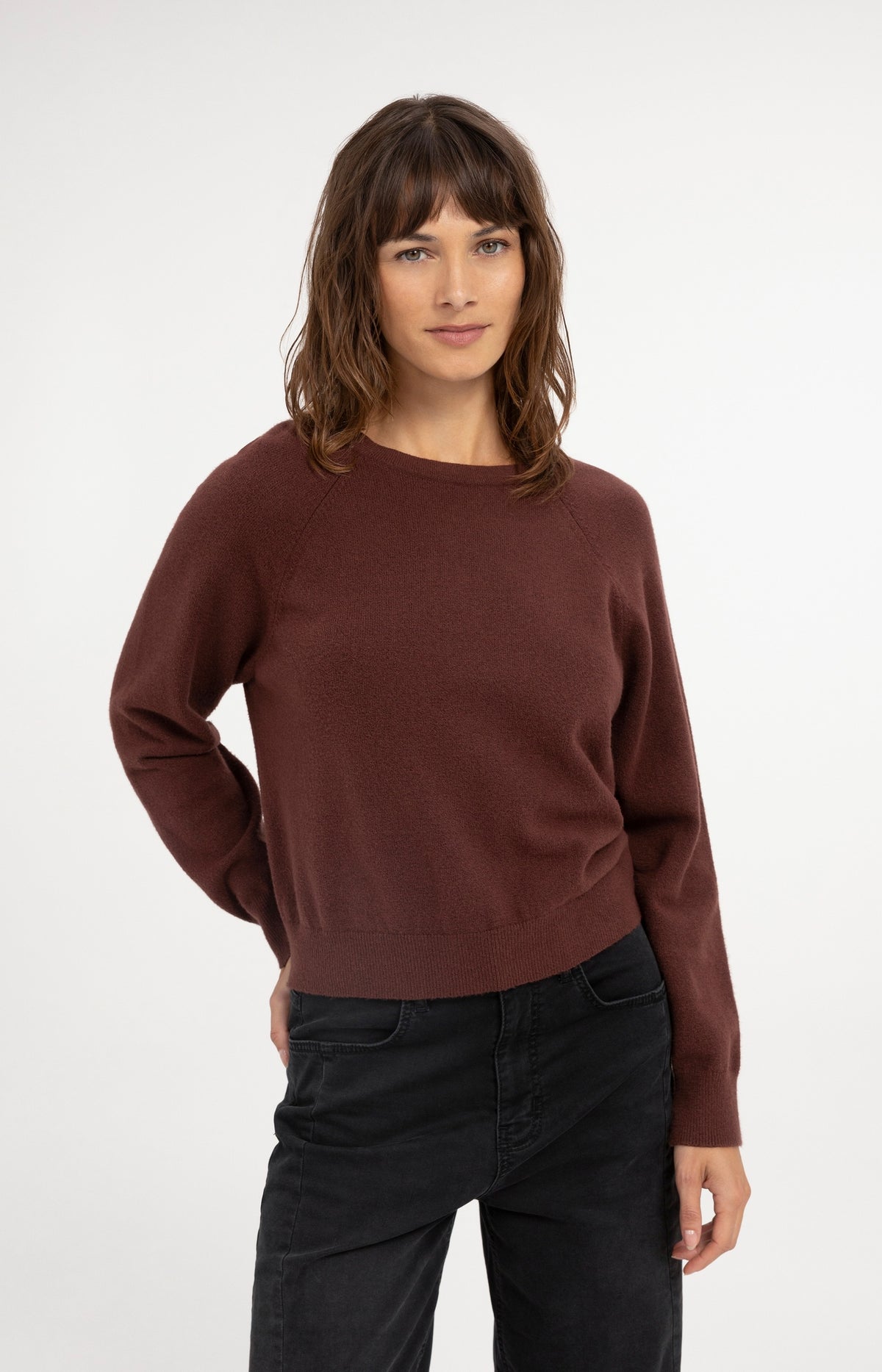 Strickpullover mit ovaler Öffnung auf der Rückseite - Bitter Chocolate Red