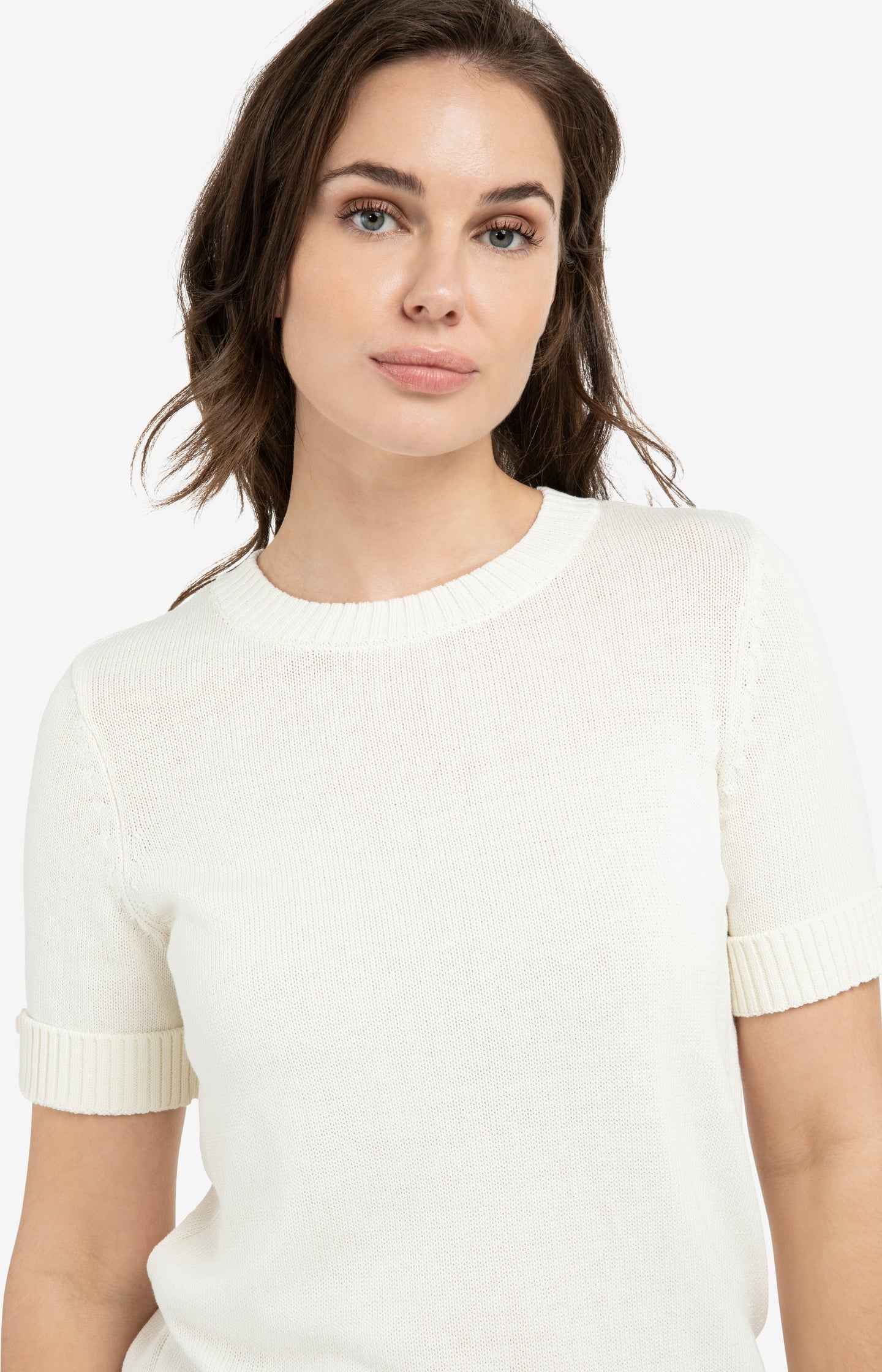 Knitted sweater with rolled-up short sleeves - Type: lookbook