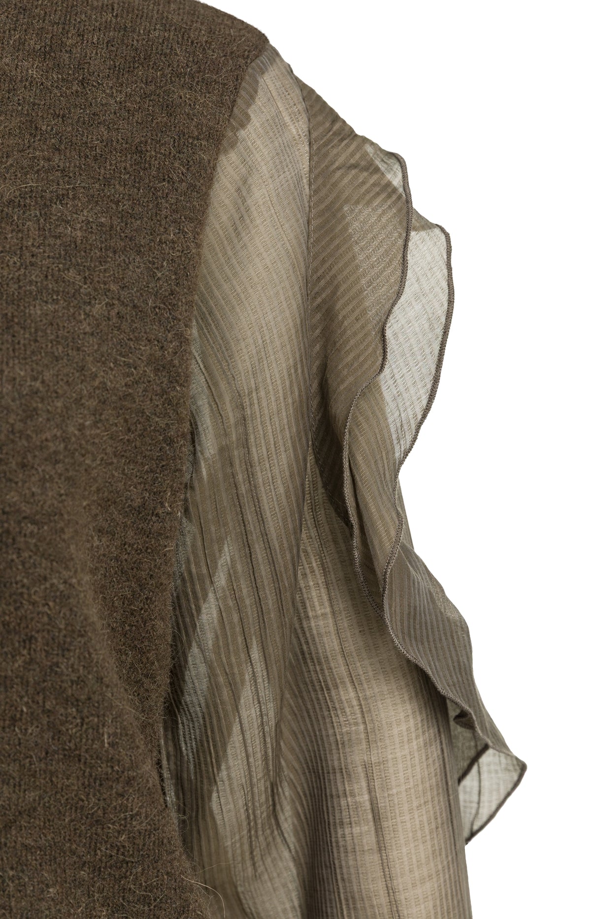 Knitted sweater with ruffle sleeves