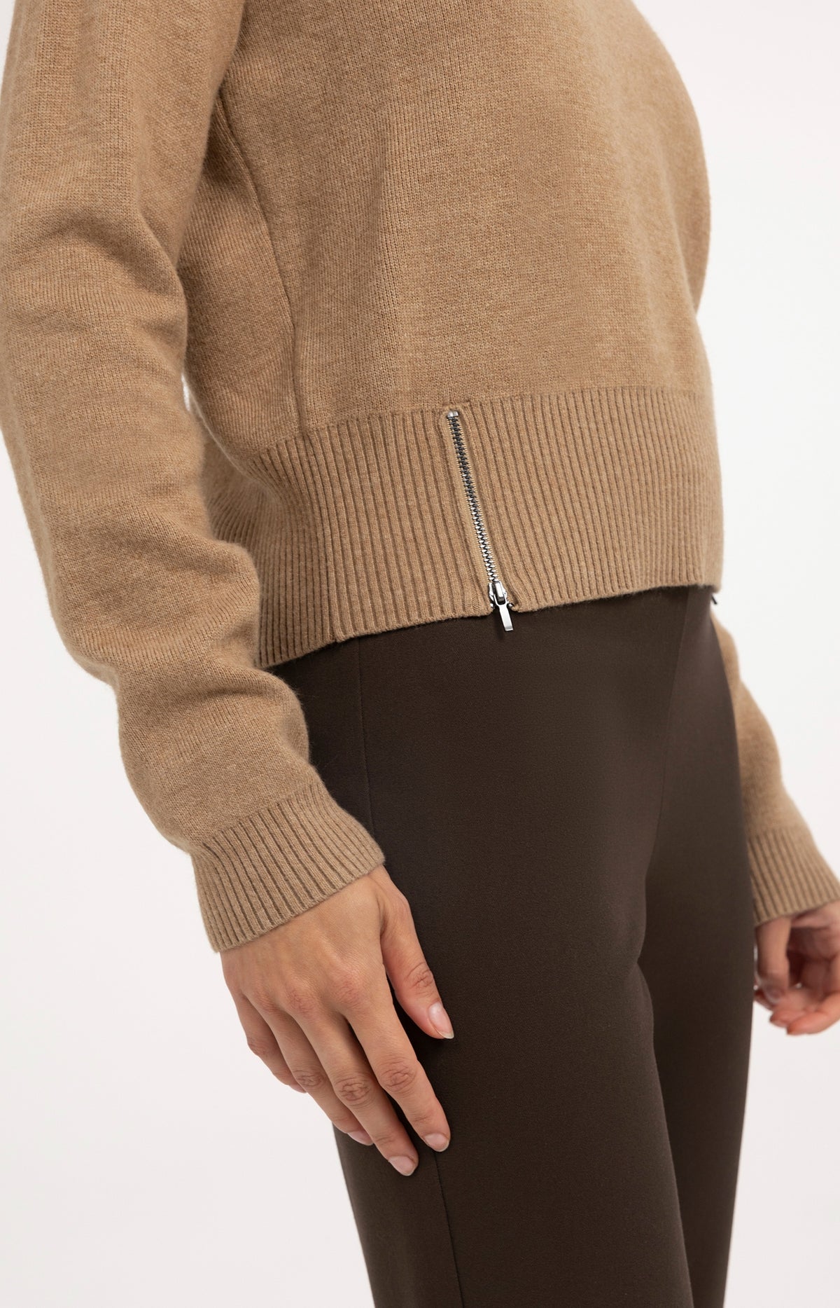 Knitted sweater with shoulder detail and side zips - Cornstalk Brown Melange