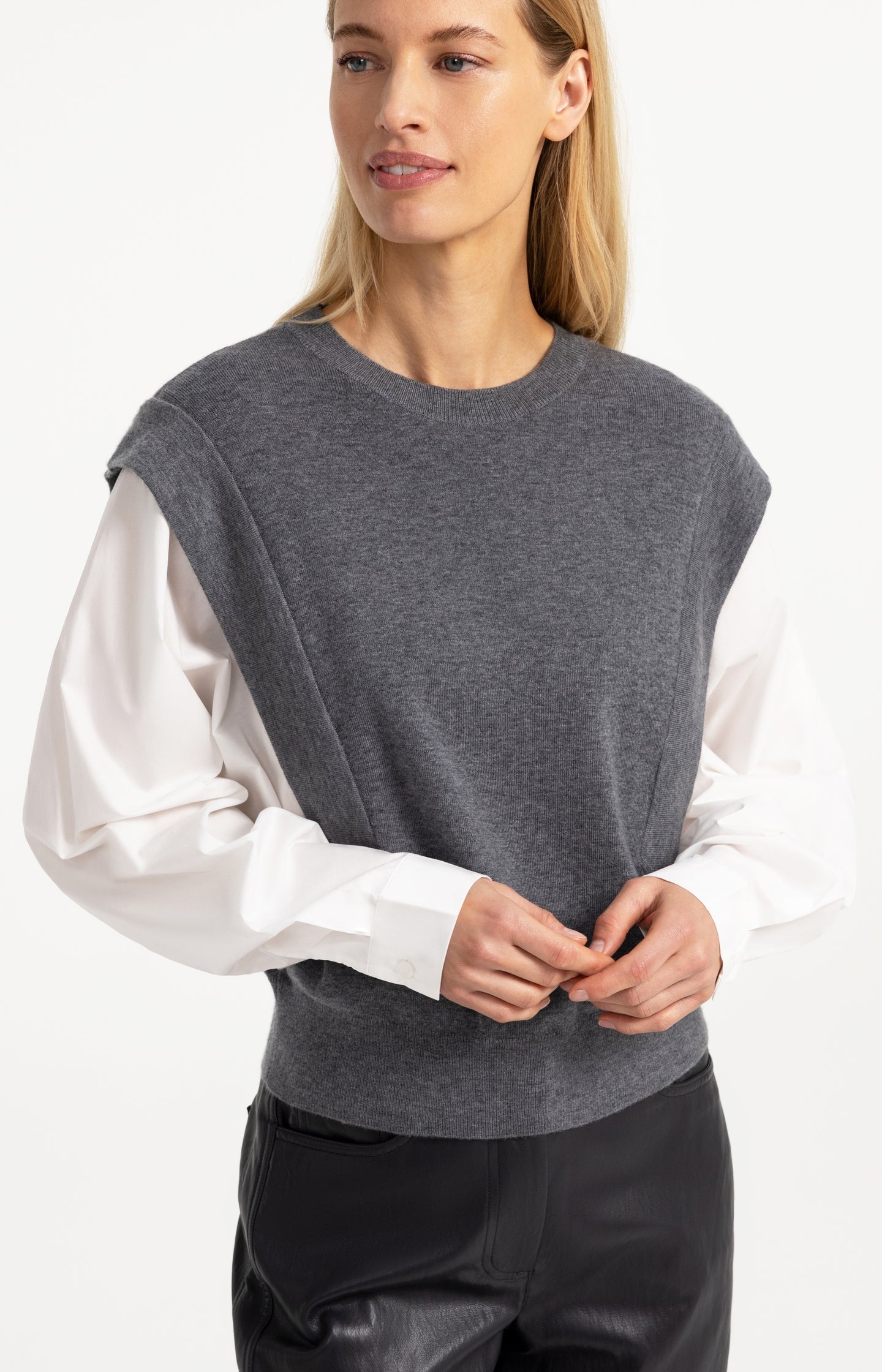 Knitted sweater with woven sleeves - Type: lookbook