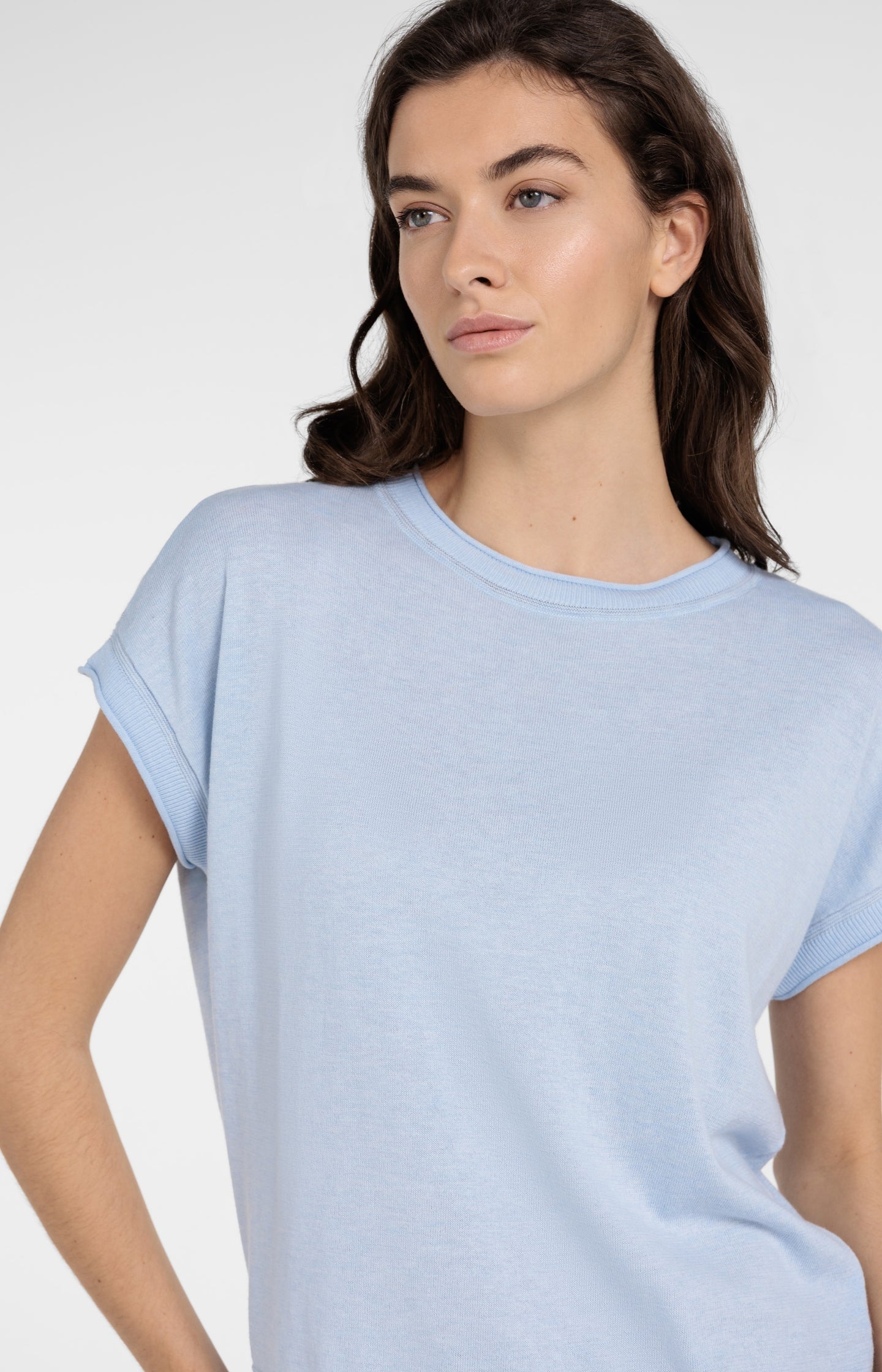 Knitted top with short sleeves and contrasting trims