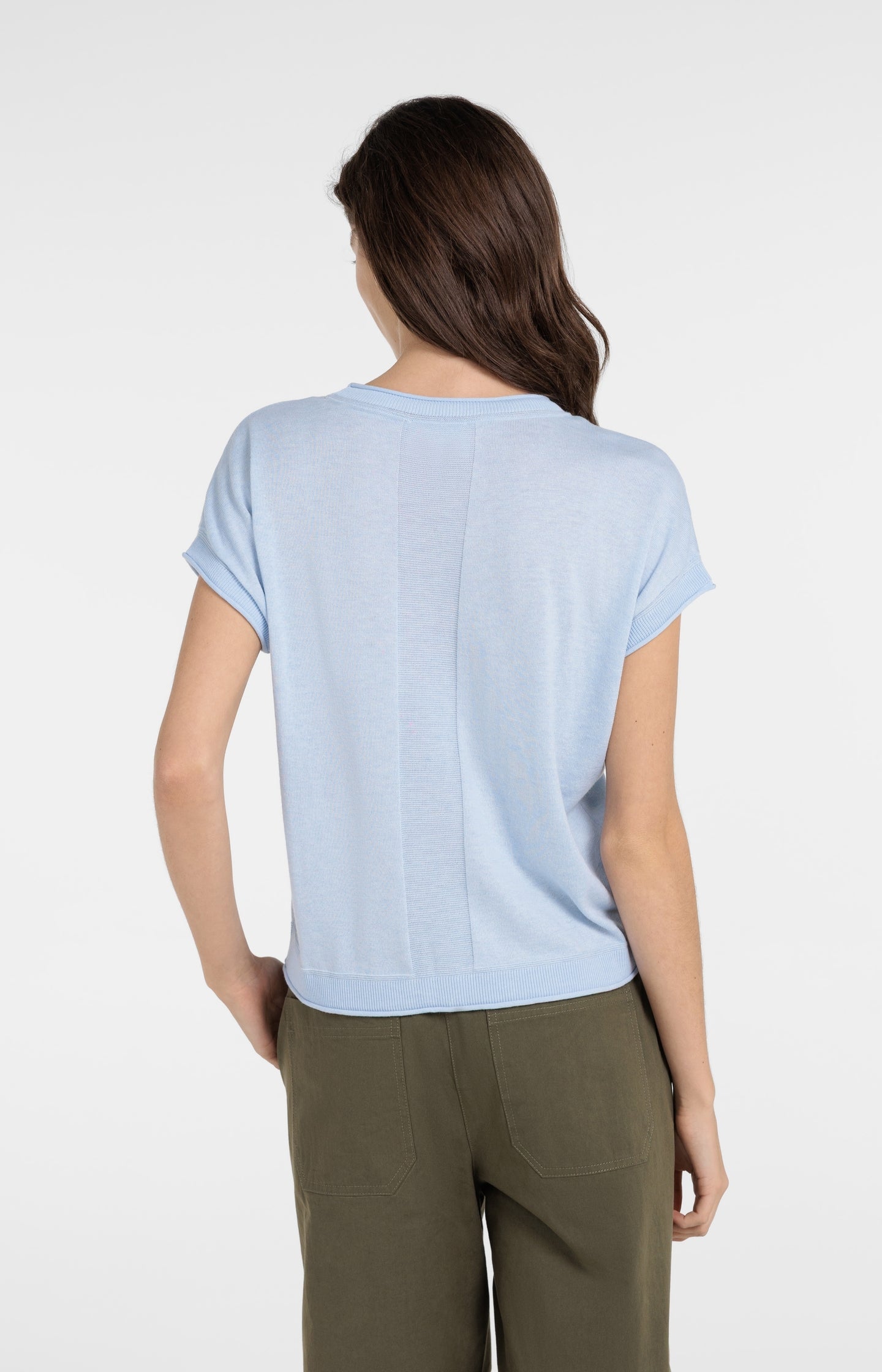 Knitted top with short sleeves and contrasting trims