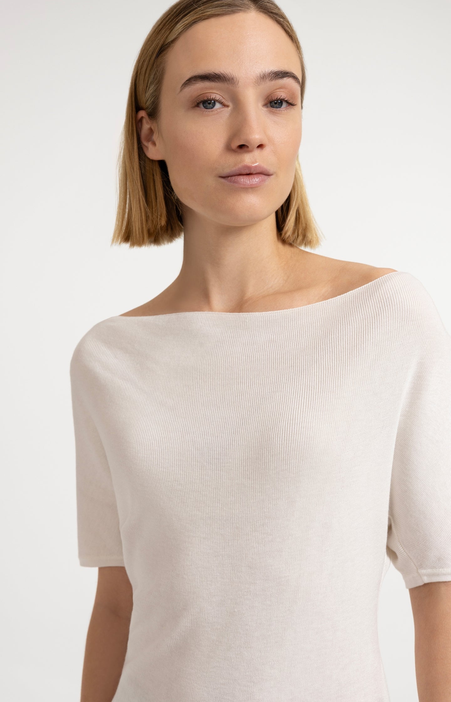 Knitted top with short sleeves and draped neckline - Type: lookbook