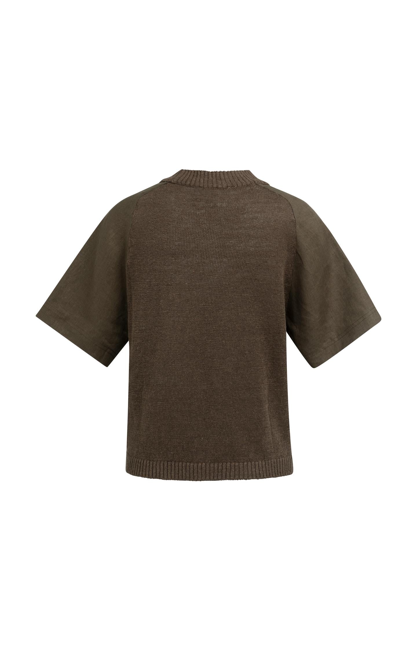 Knitted top with short sleeves and ribbed neckline