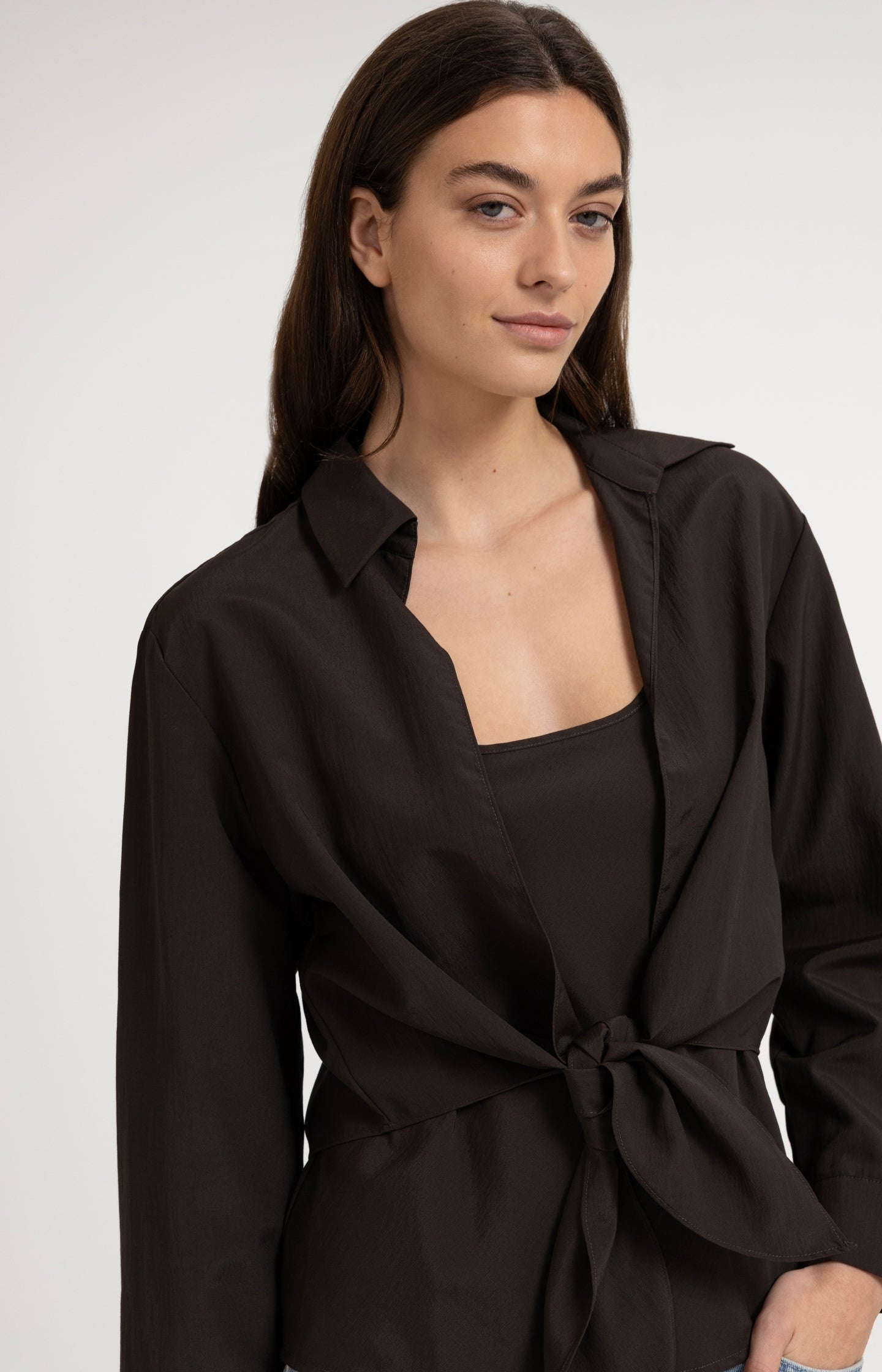 Knotted blouse with matching sleeveless top