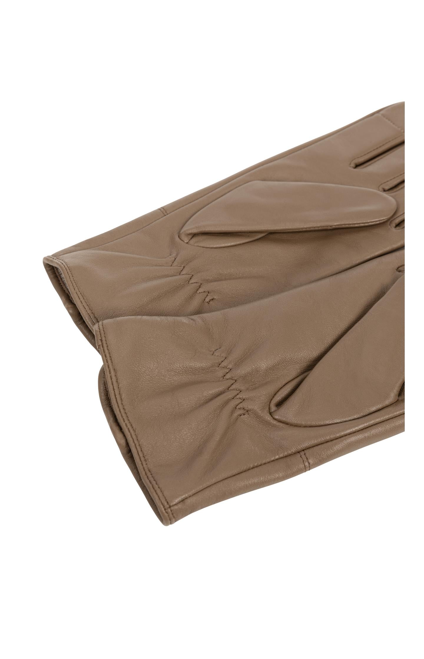 Leather gloves with zipper detail