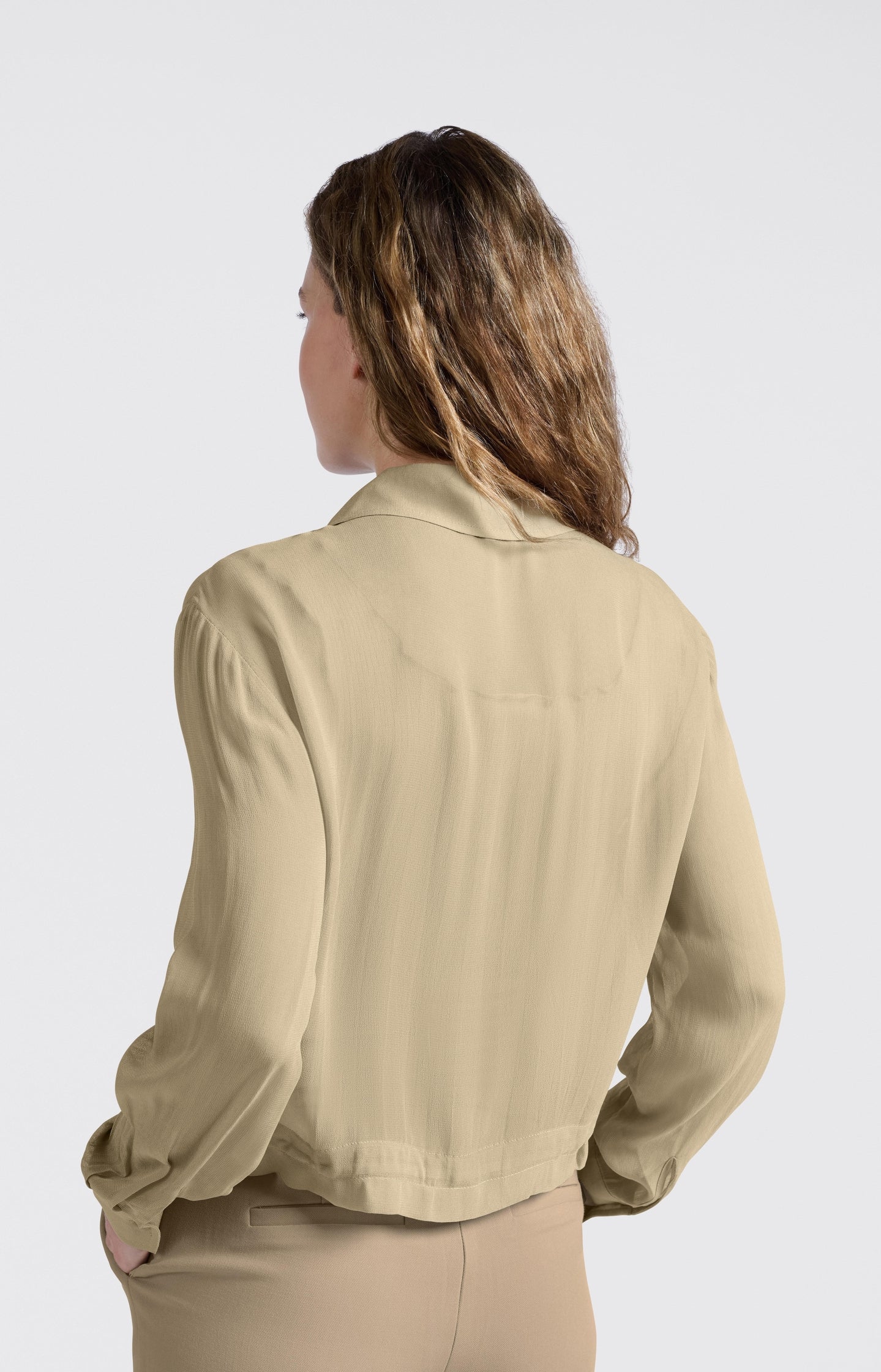 Lightweight blouse jacket with zipper
