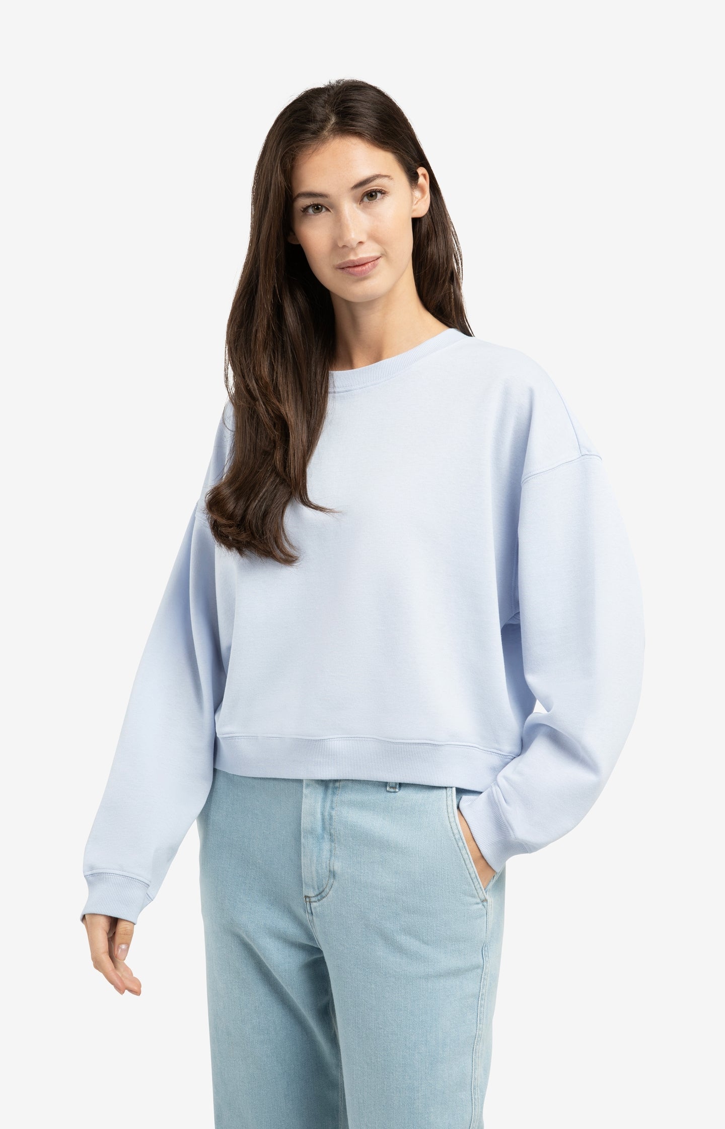 Lightweight sweater with crew neck